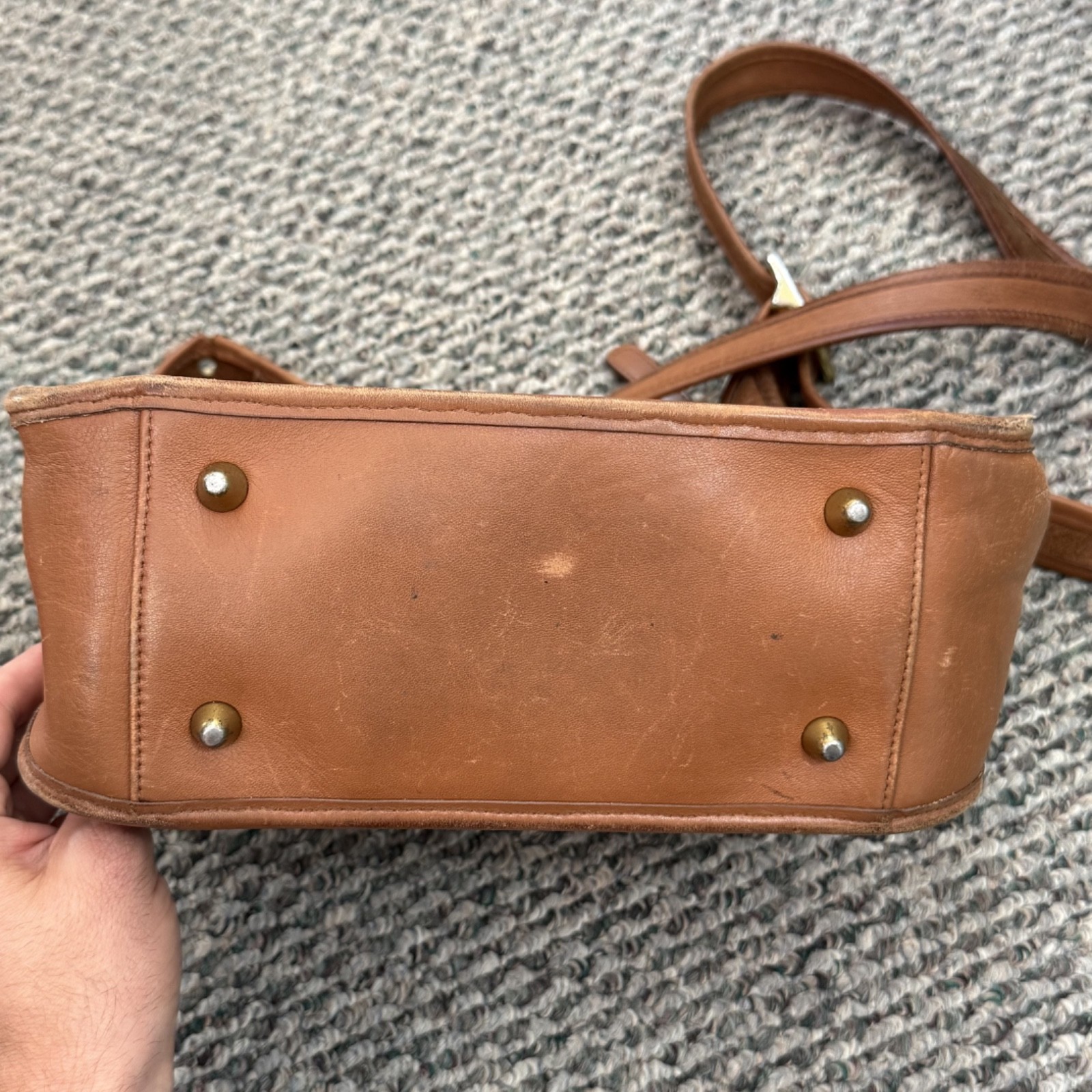 Vintage Coach Legacy Bag Zip 9966 British Tan Leather Purse Preppy