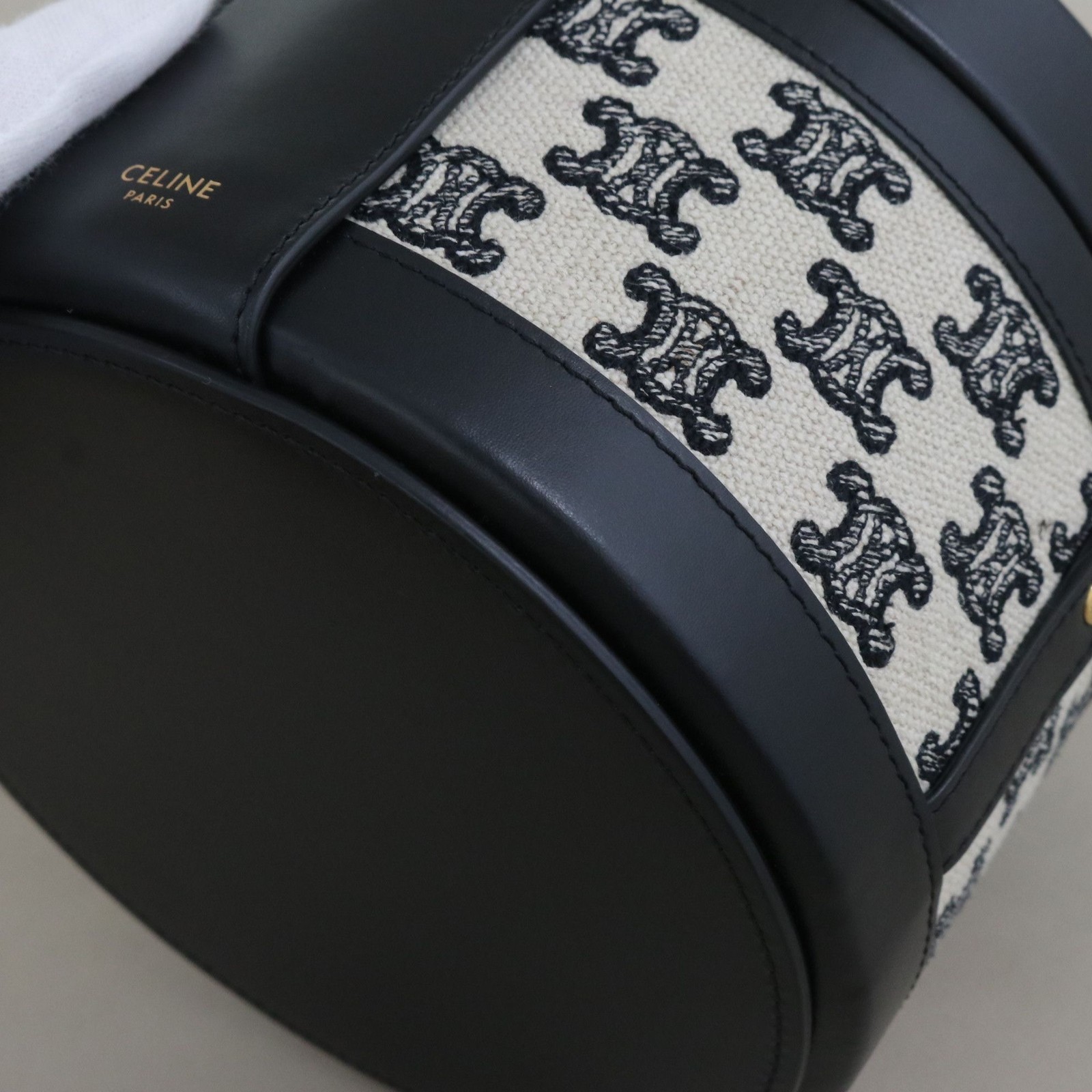 Celine Pre-Owned Authentic Box Clutch 17*12*17cm Free Tracked Shipping