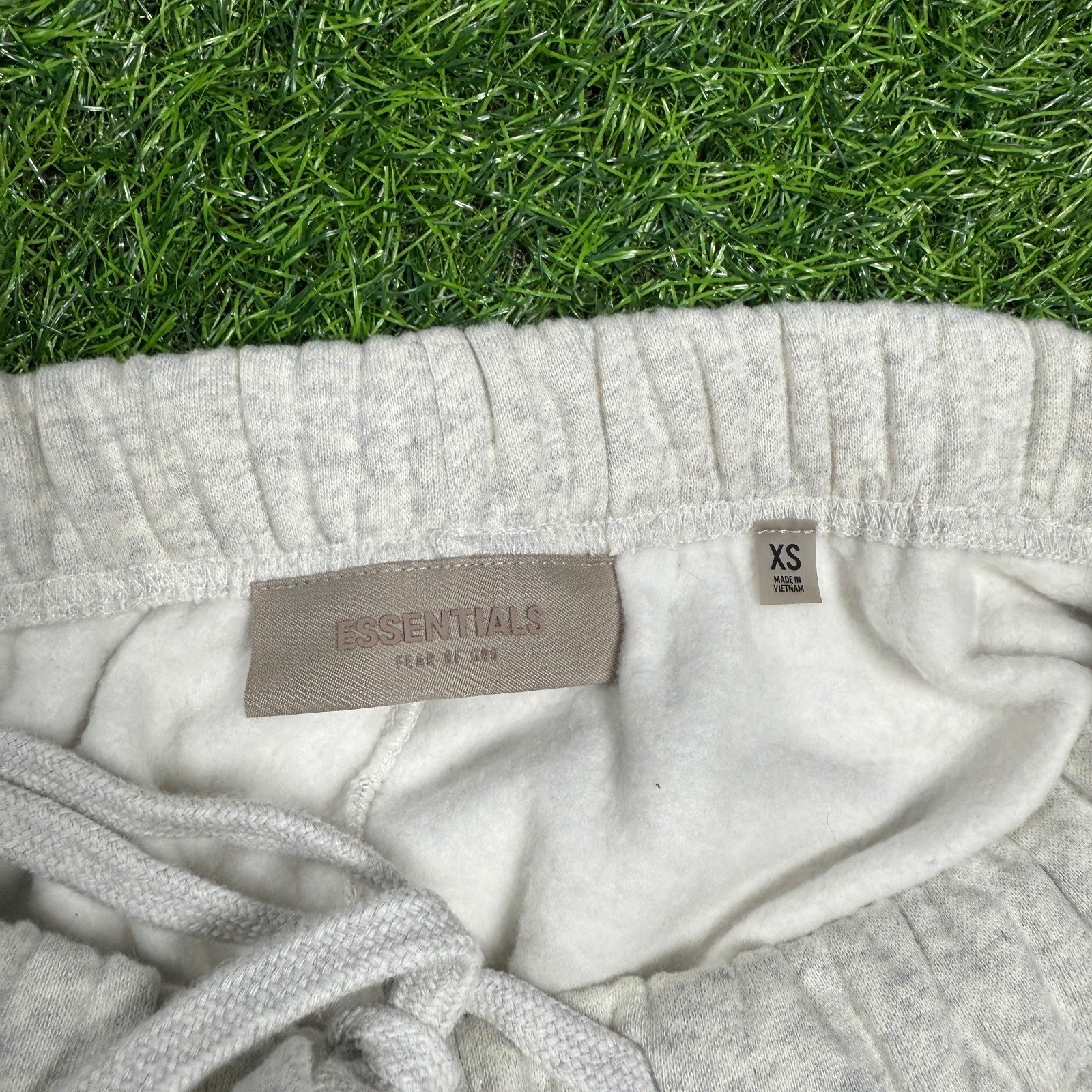 Fear of God Essentials Sweatpants Relaxed SS22 Light Oatmeal – Authentic (XS-XL)