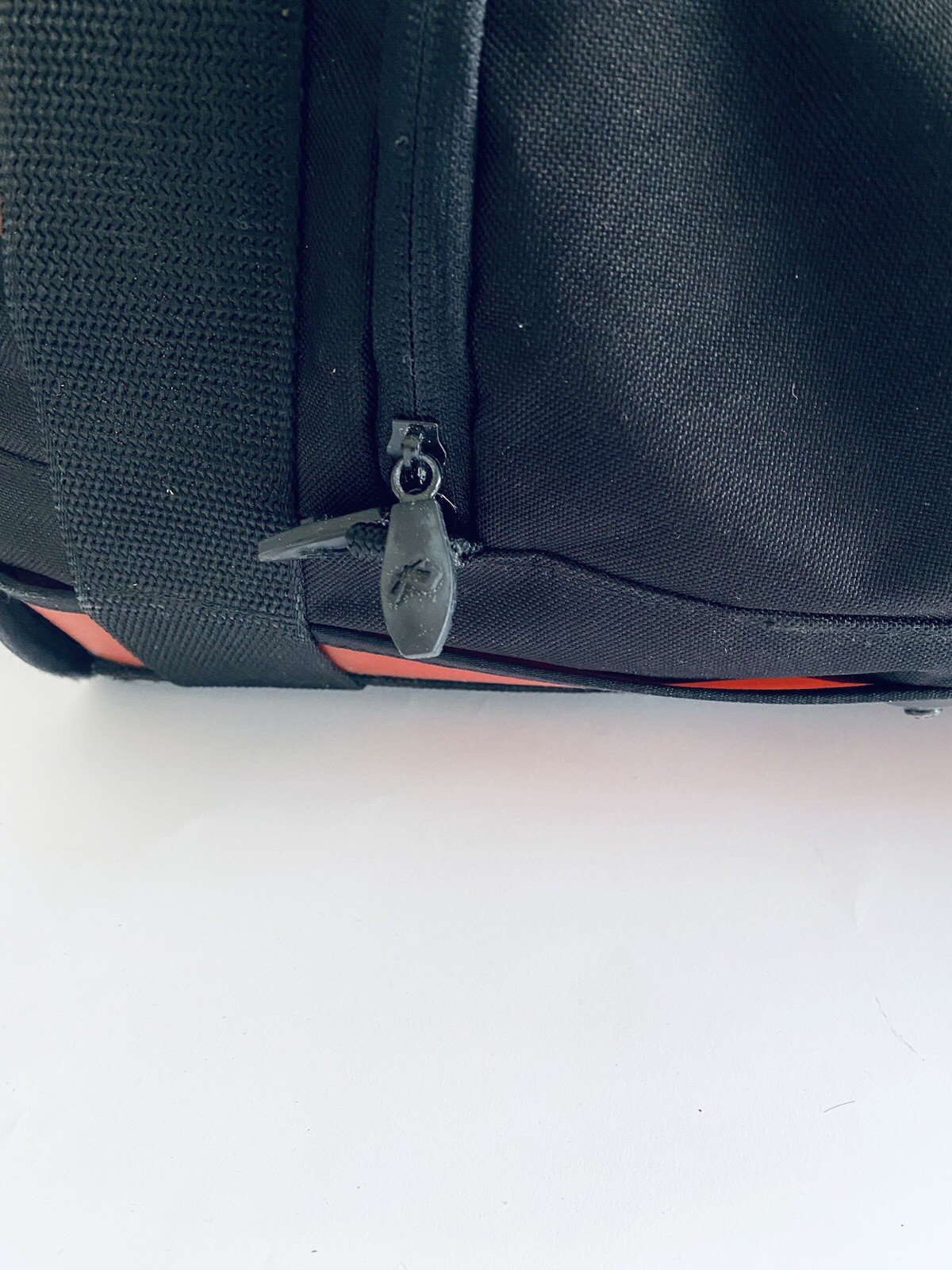 Boblbee Sport Hardshell Original Black + Orange Duffle Bag w/ Strap 22″ x 13.5″
