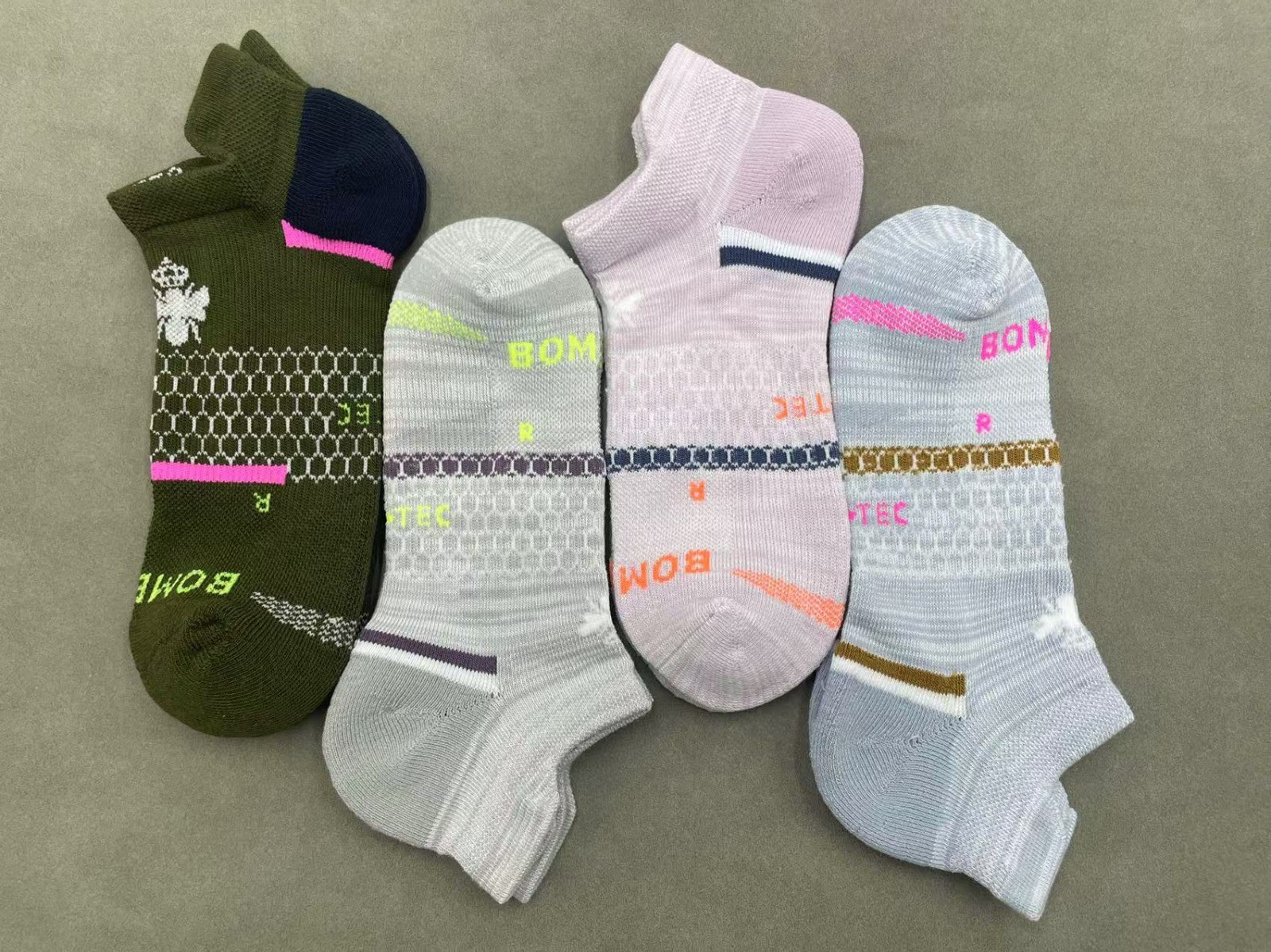 4 pairs BOMBAS Women’s All-Purpose Performance Ankle socks Size Medium 4 Colors