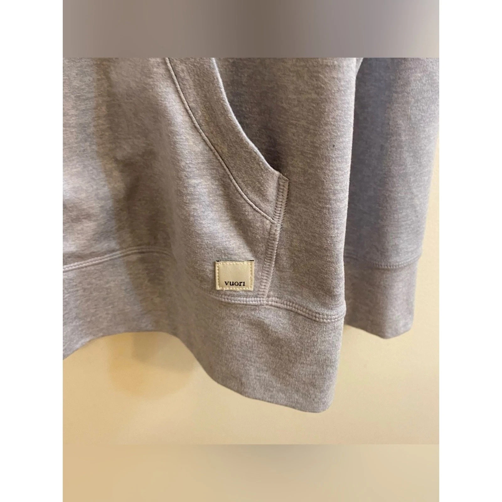 Vuori Men’s Ponto Performance Half Zip Hoodie Light Grey DreamKnit Athletic XXL