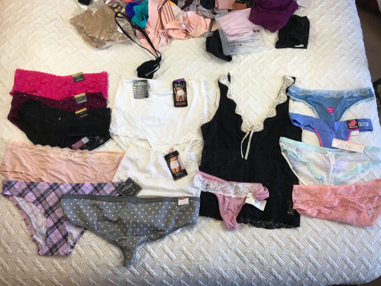 175 Wholesale lot womens new assorted panties underwear thong bras briefs resale