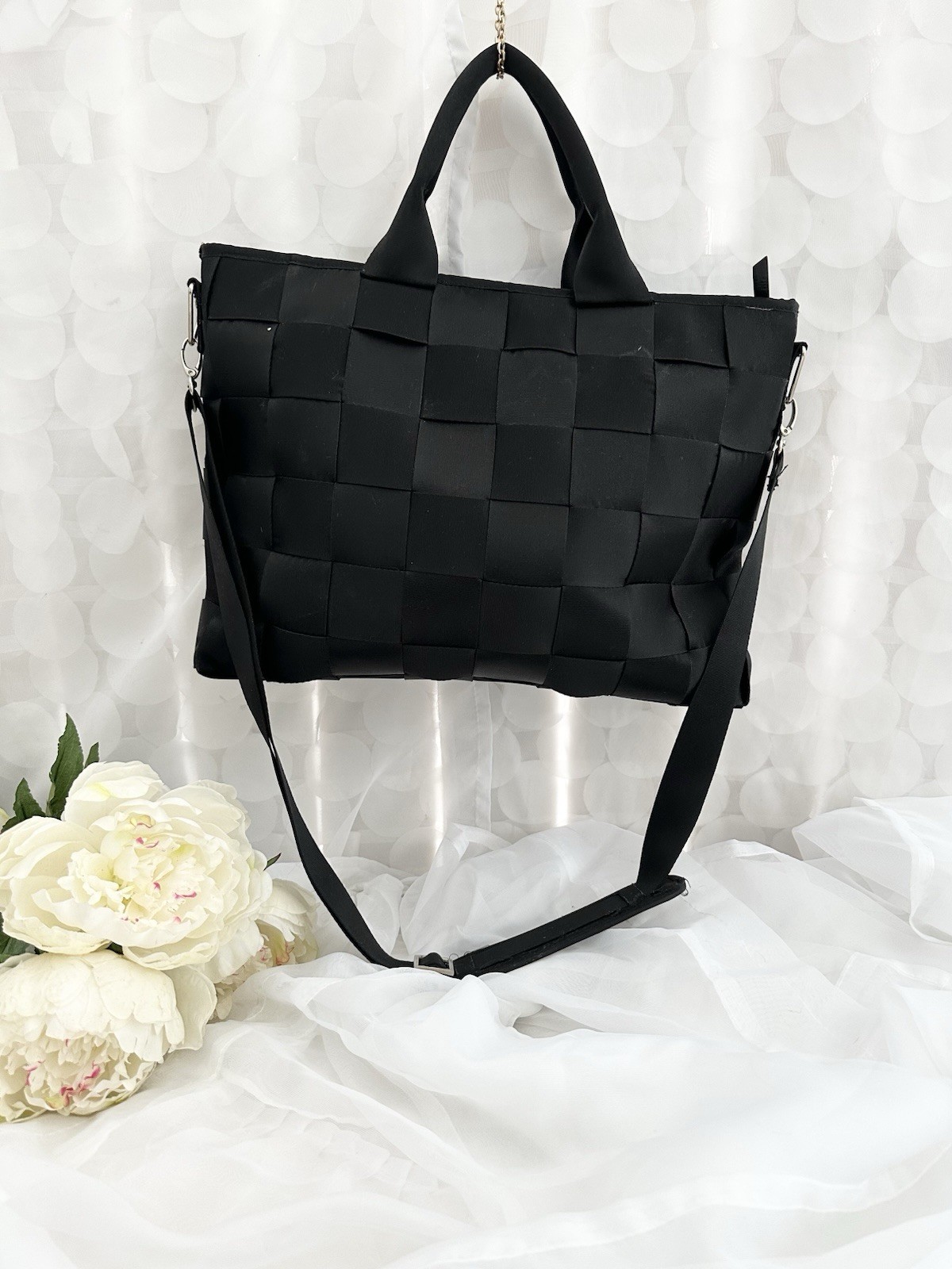 Black Seatbelt Messenger Bag, Crossbody Large Satin Lining CLEAN