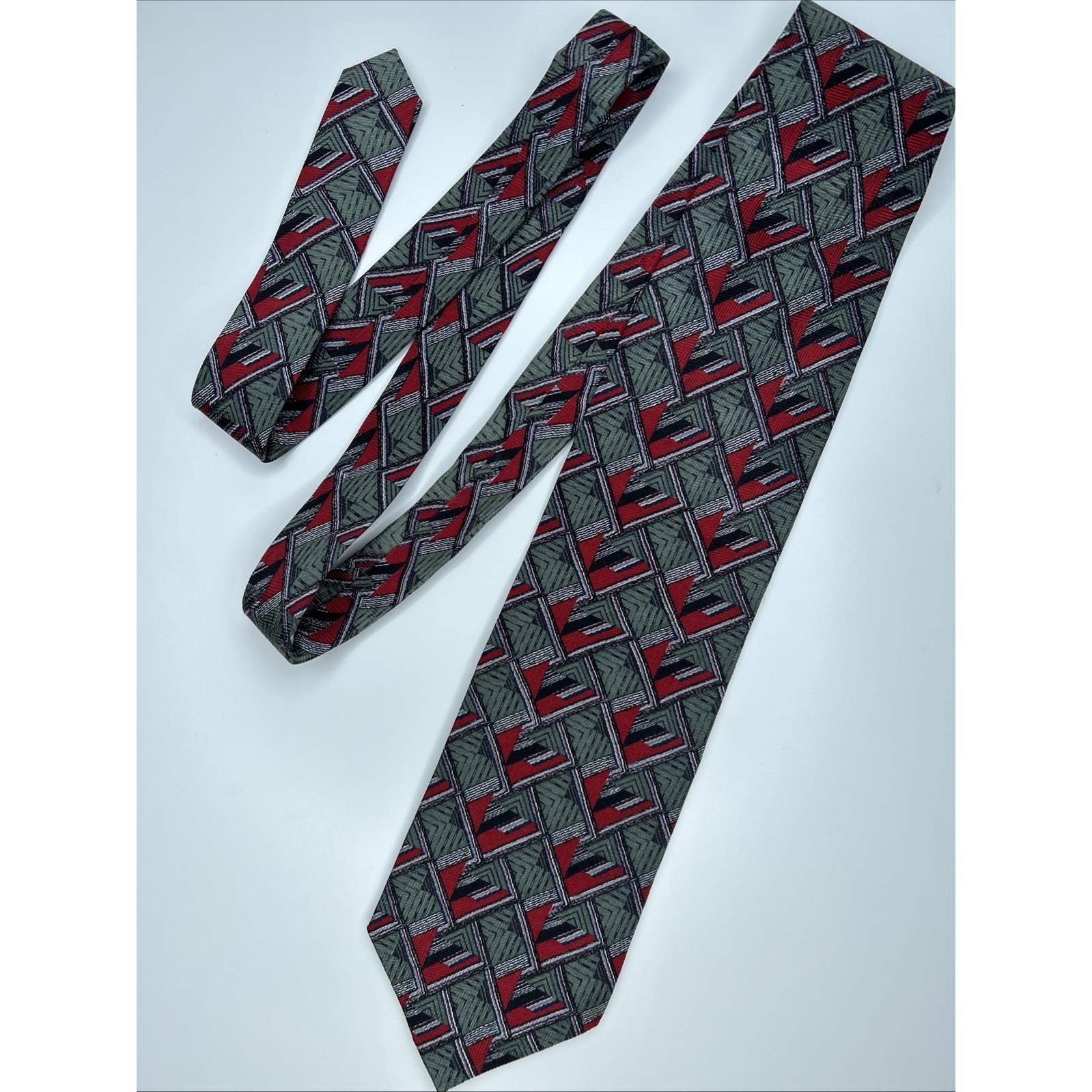 Ron Chereskin Men’s Silk Neck Tie Multi Green Red Black RN 89399 Handmade 4×59