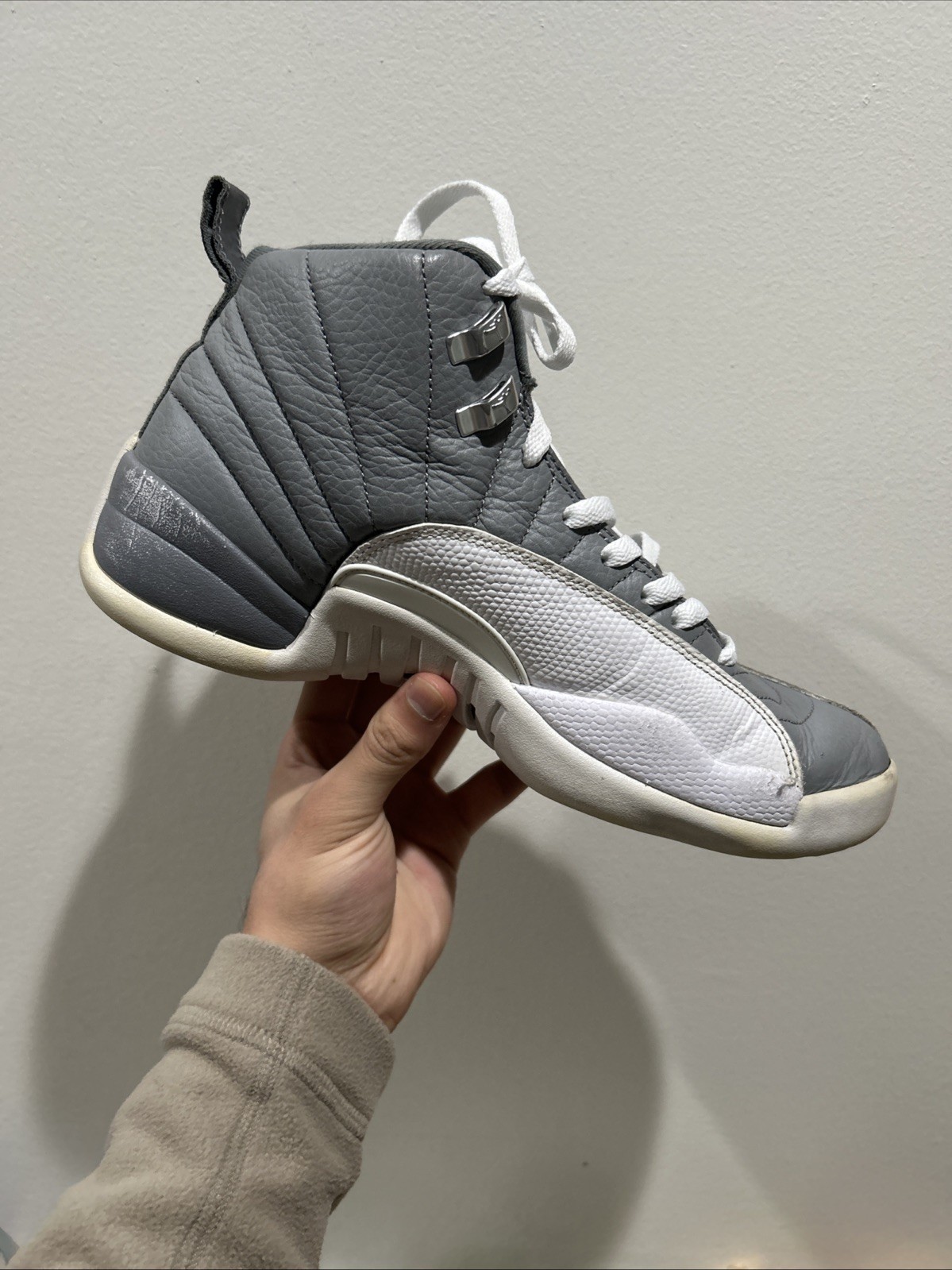 Size 9.5 Men’s Air Jordan 12 Stealth Gray White CT8013-015 2022