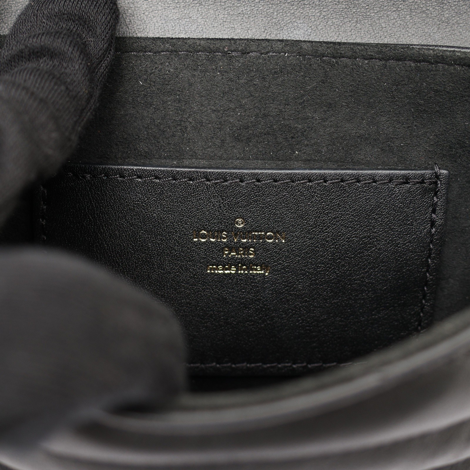 LOUIS VUITTON New Wave Multi-pochette Shoulder Bag Calfskin Black M56461