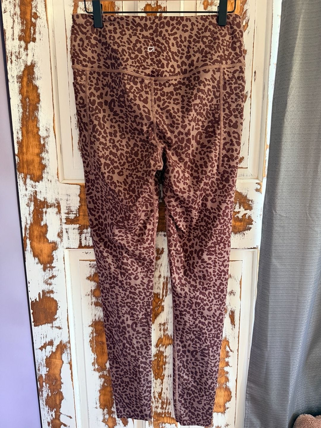 GapFit Recycled Power High Rise Leopard Print Pocket Leggings Size M Tall
