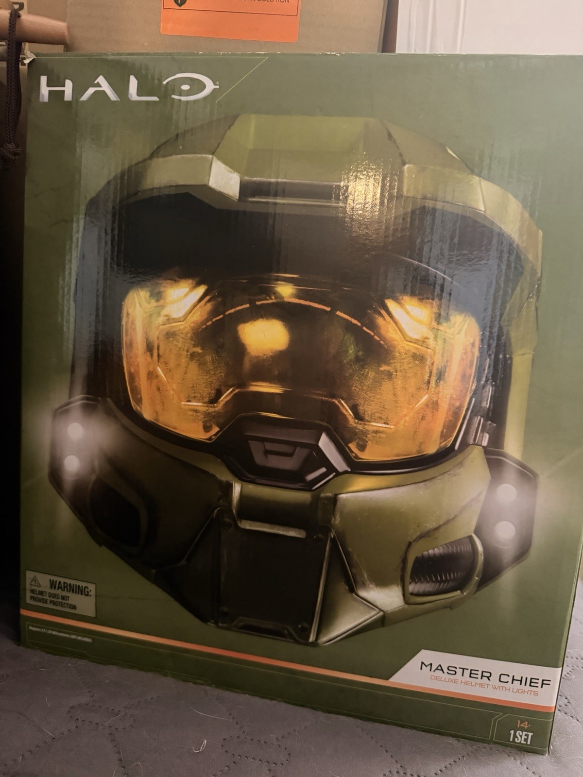 Halo Master Chief Deluxe LED Helmet Mask, One Size, Green/Gold Plastic