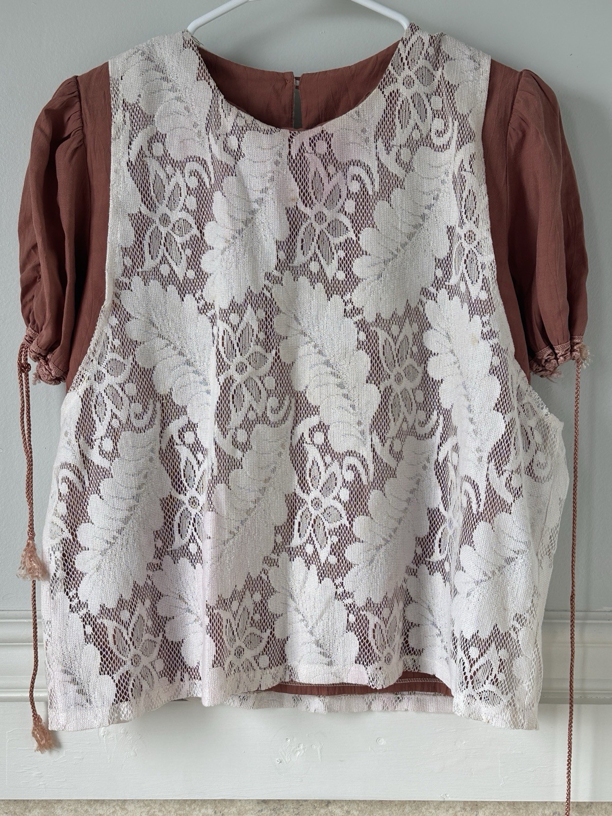 Women Mauve Pink Blouse Lace Overlay Puff Sleeve Tassel Boho Cottagecore Flawed