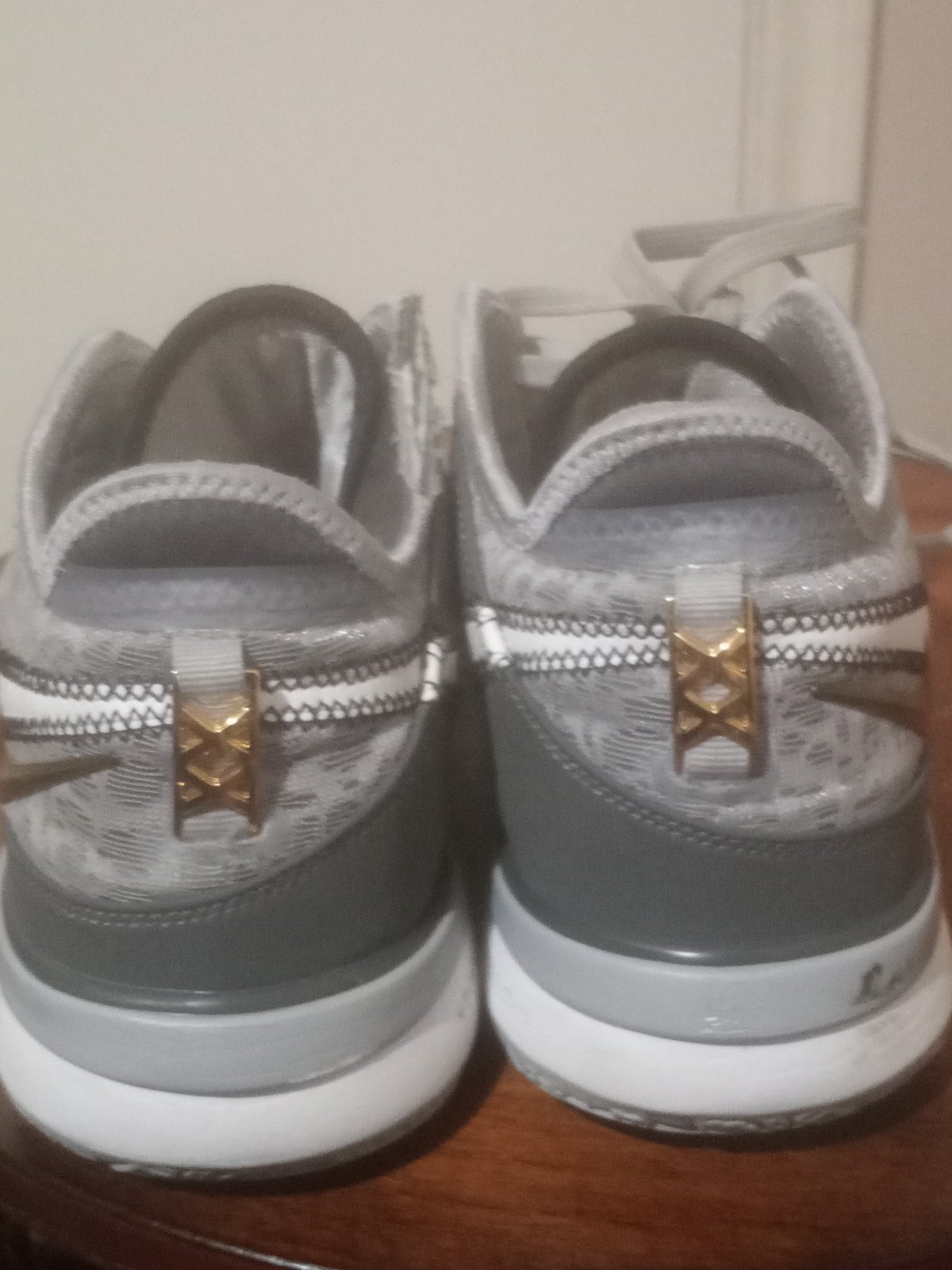 Men’s Size 8.5 – Nike Zoom LeBron James NXXT Gen Wolf Grey