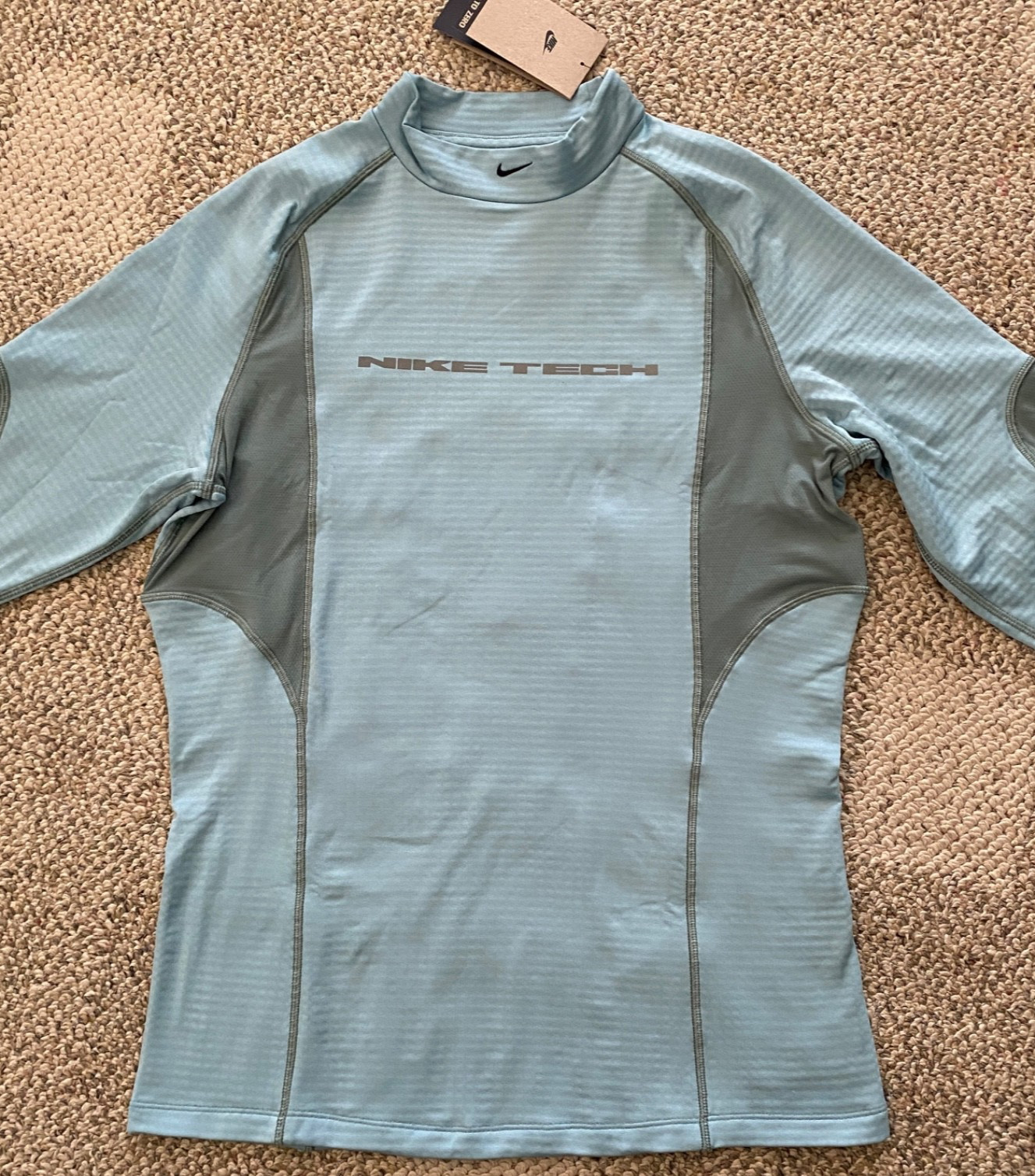 Nike Tech Top Shirt Base Layer Long Sleeve HV1405-017 Tight Fit $85 Men’s M