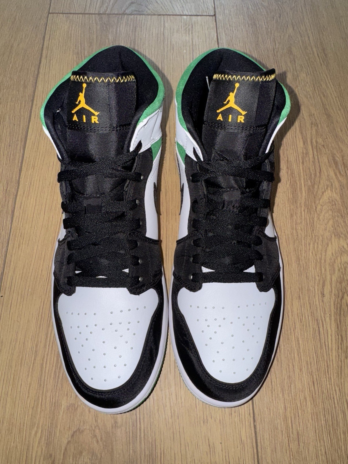 Air Jordan 1 Mid SE Oakland (2020) 12M