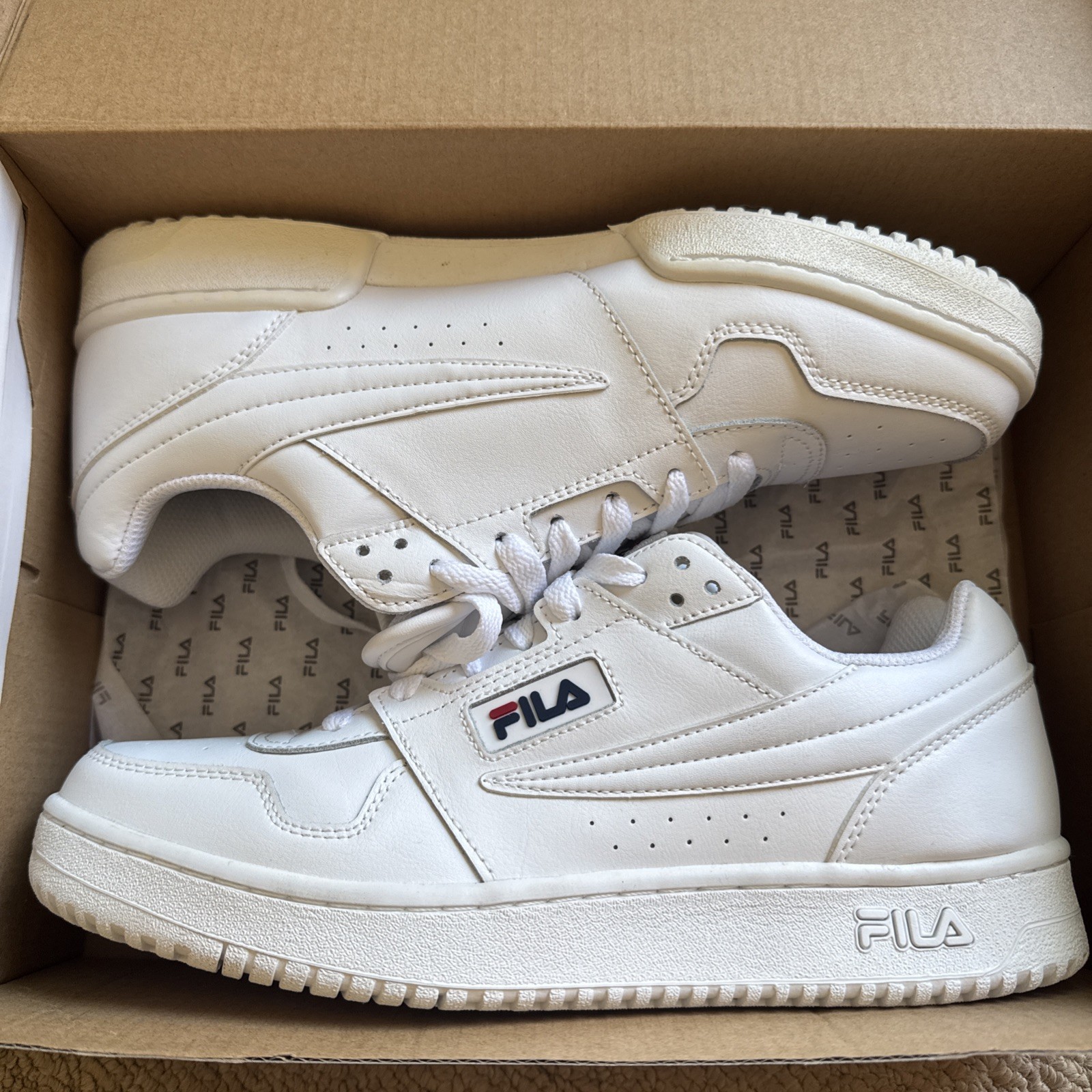 Fila T-2 Snow White Men’s Tennis Shoes Size 10