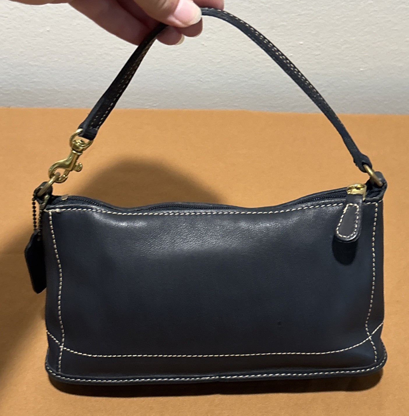 Authentic Coach B0P-9311 Black Leather Vintage Bleecker Demi Zip Shoulder Bag