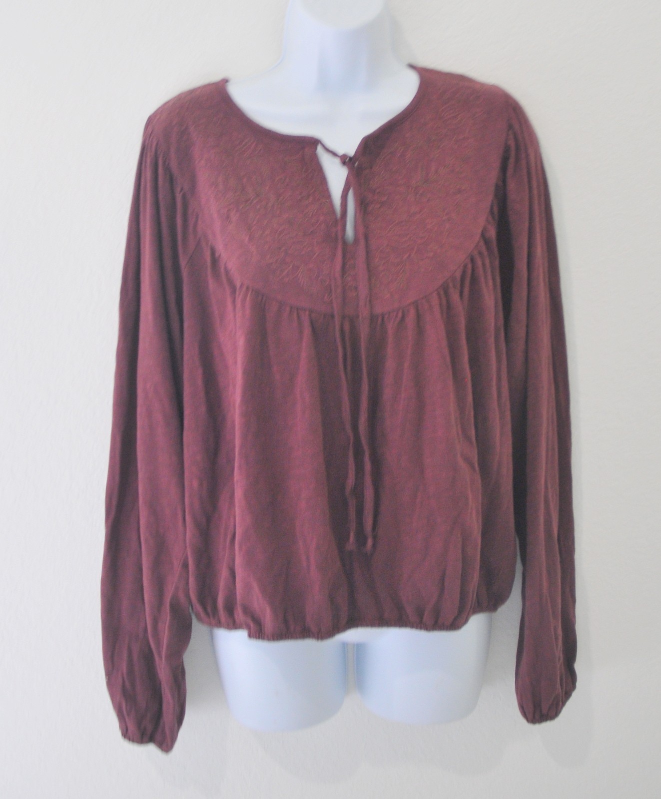 Lucky Brand Women’s Tie Neck Elastic Hem Top L Dark Burgundy Embroidery Boho NWT