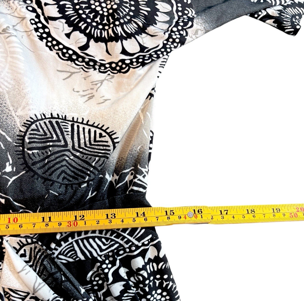 Nico LA Womens Dolman Batwing Top Size 8 Black White Boho Mandala Tie Waist NWT