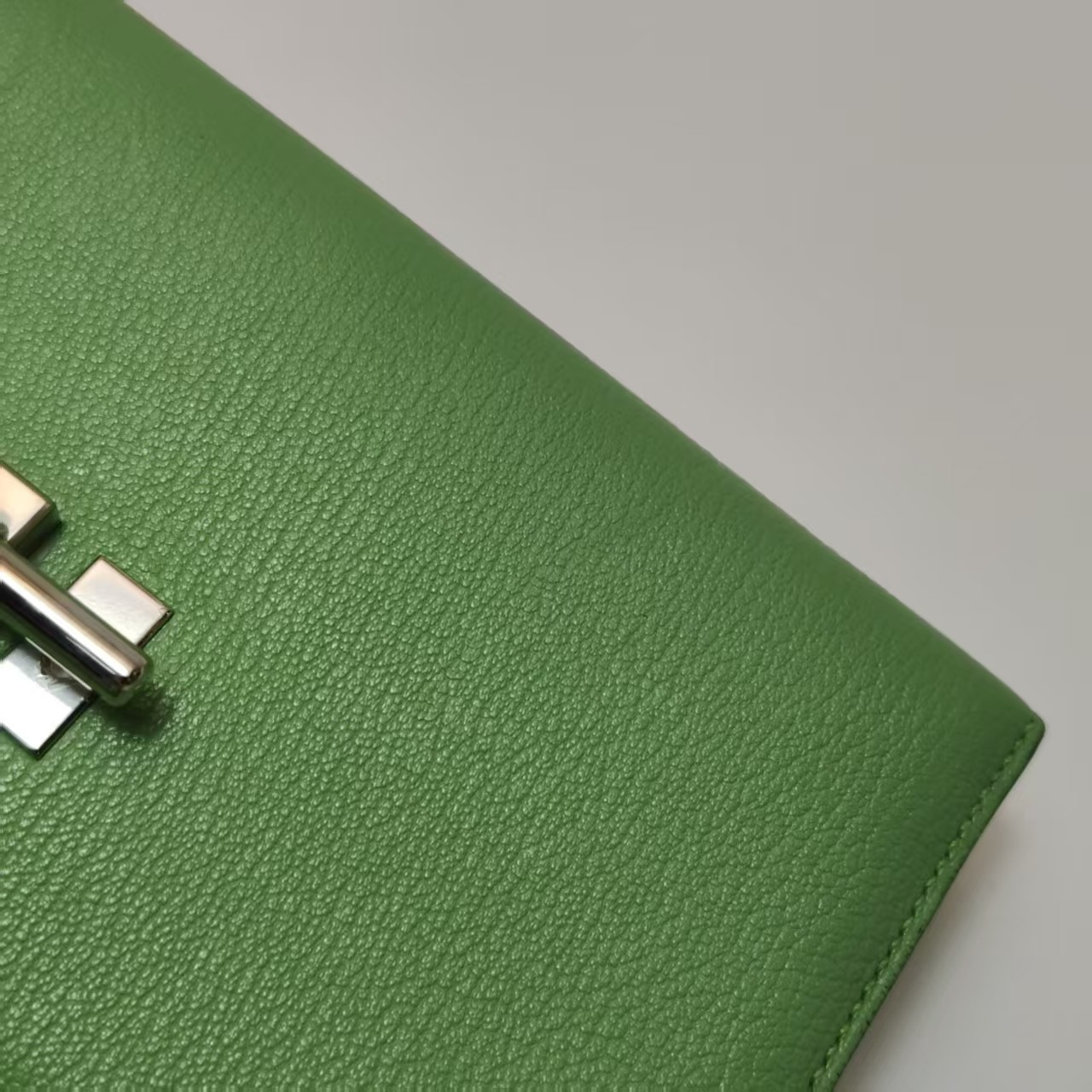 Hermes Verrou Mini 17 Chevre Mysore Vert Criquet 3I Avocado Green SilverPHW Auth