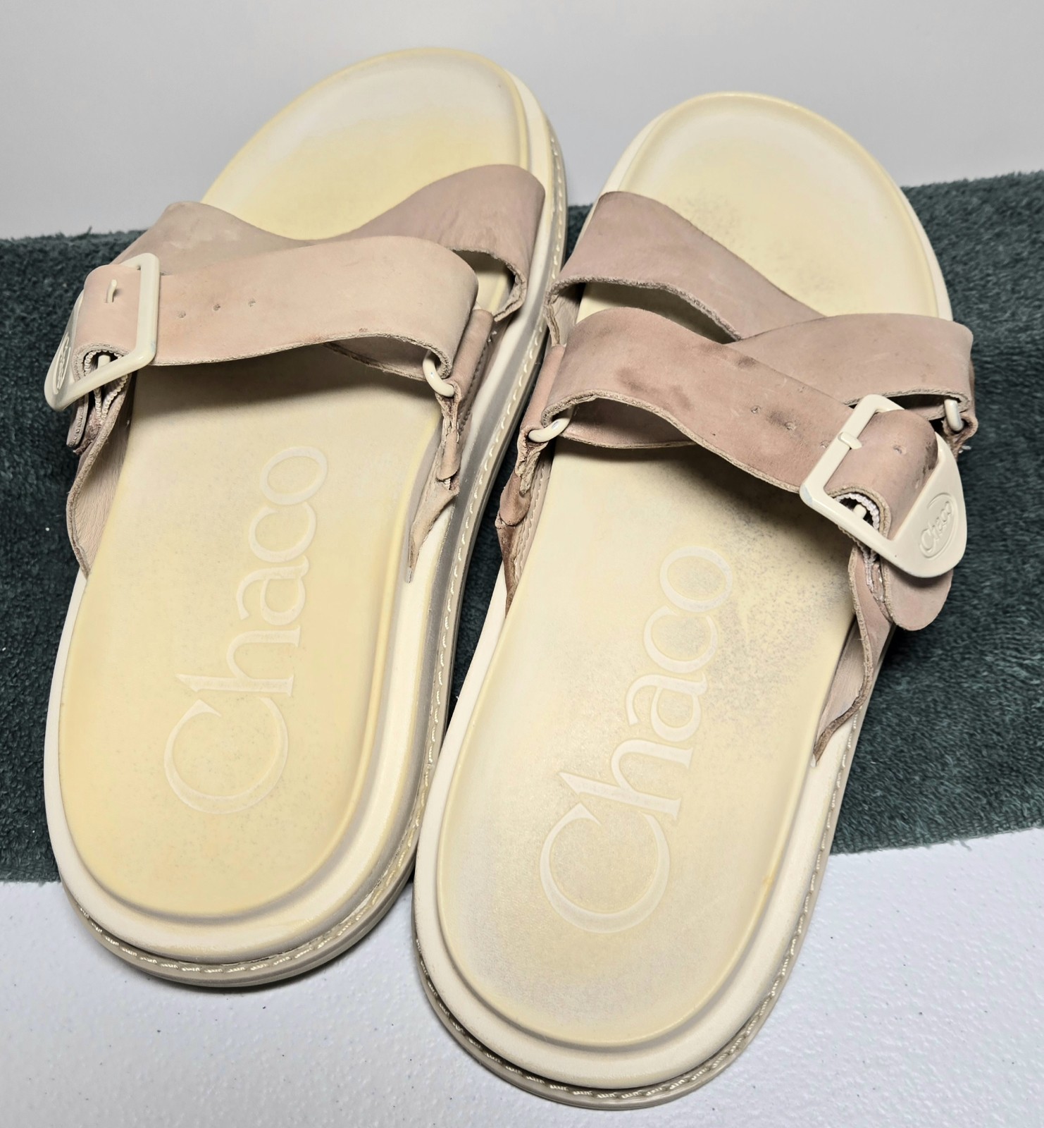 Chaco Lowdown Slide Sandals Women’s 9 Taupe Blush Leather Adjustable Comfort