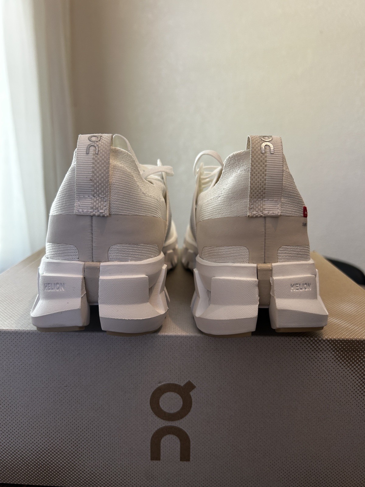 NEW On Cloudswift 4 Women’s White Left Size 9 Right Size 8.5 (Mismatched Pair)