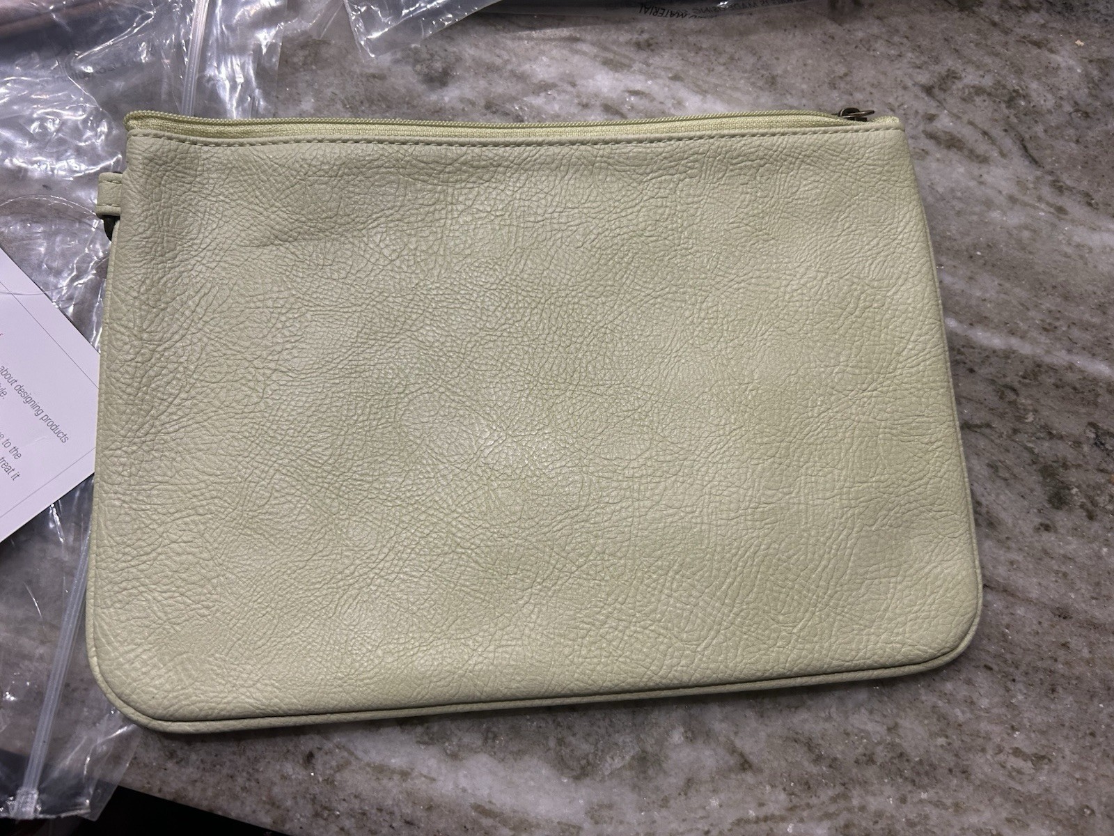 Thirty One Mini Rubie Clutch Bag. NIB Lemongrass Distressed Pebble. Green 10×7”