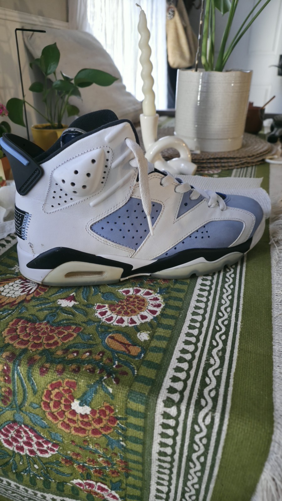 Jordan Air Jordan 6 Men’s High Top Colorblock Sneakers White Blue Black