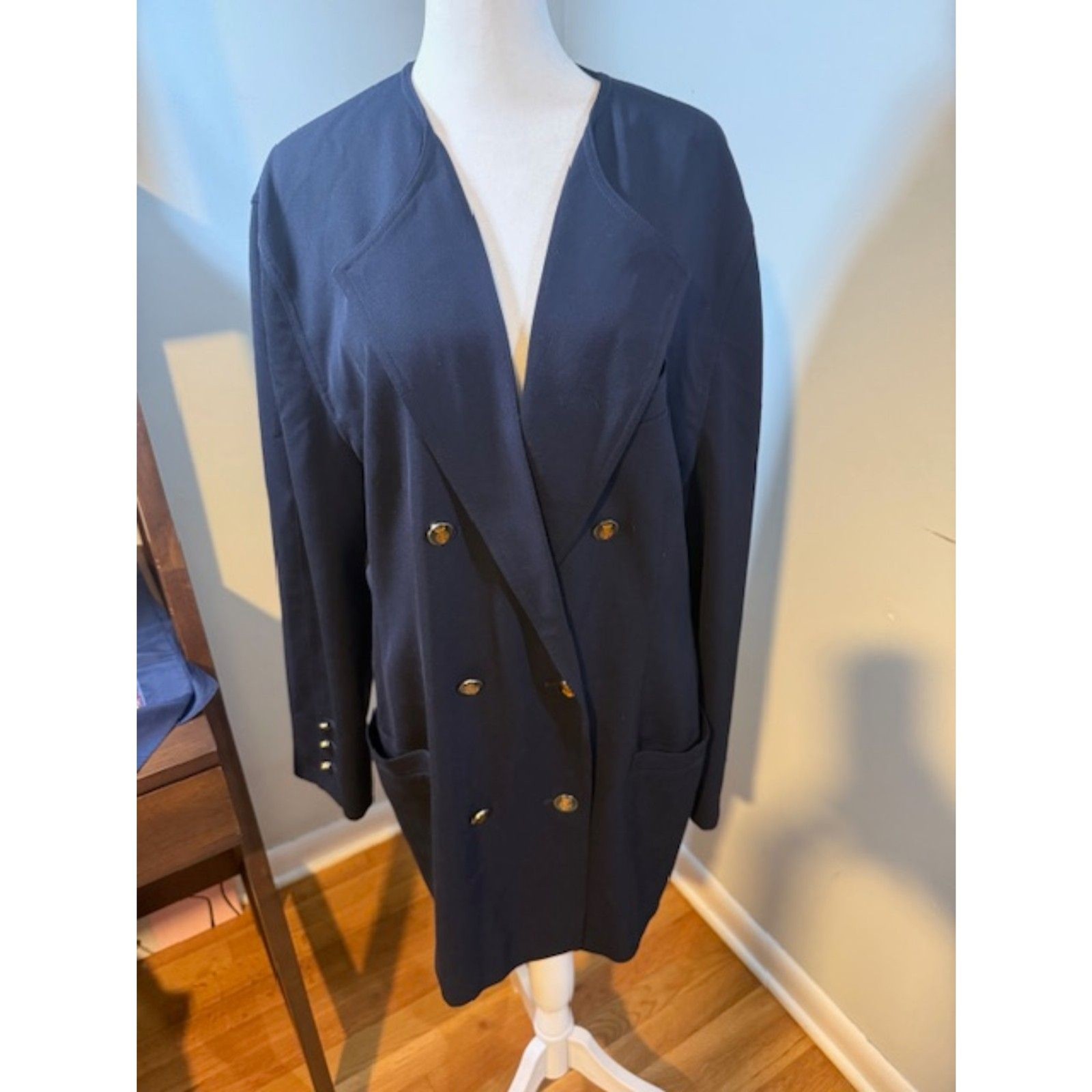 Bogner Virgin Wool Navy Blazer 18 Short Gold Crest Buttons Old Money Preppy