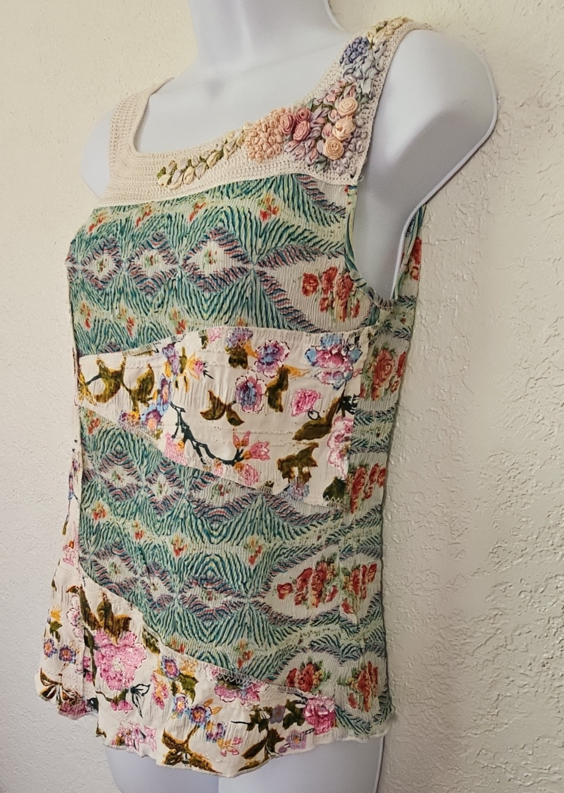 Alberto Makali SzM L Pleated Sleeveless Top Hand-painted Crochet Appliqués Artsy