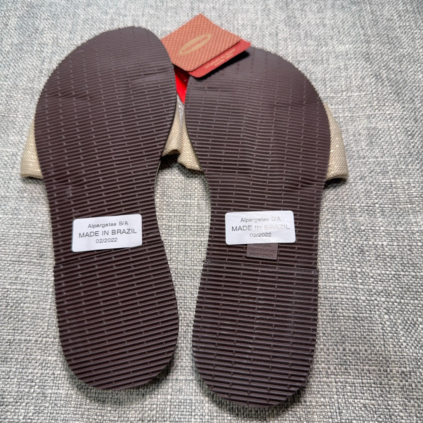 Havaianas You St Tropez Shine Bow Sandals Women 7/8 Beige Metallic NWT