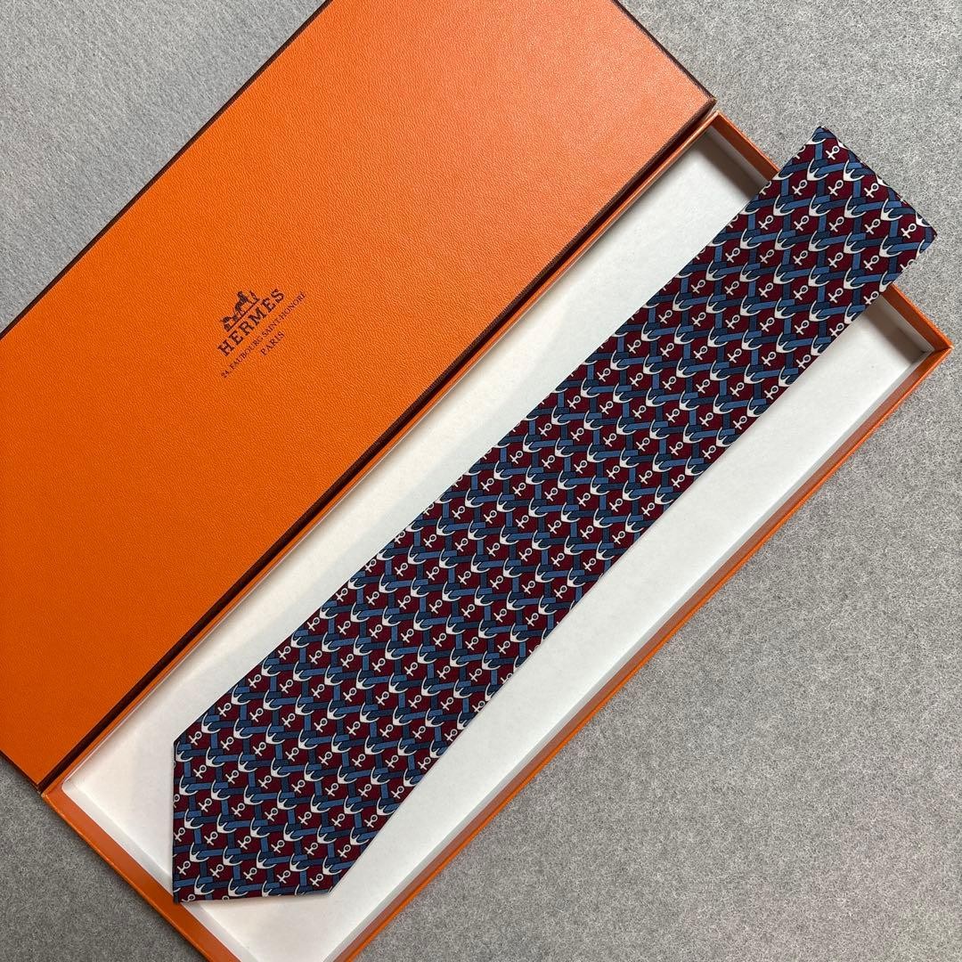 Hermes Red Navy Anchor Pattern Silk Tie Used 8.3cm Wide 143cm Length