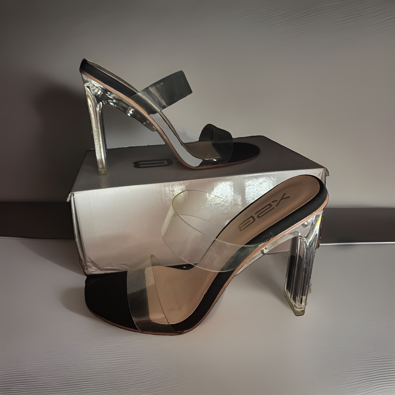 X2B Thalia Clear Chunky High Heel Mule Sandals Size W7