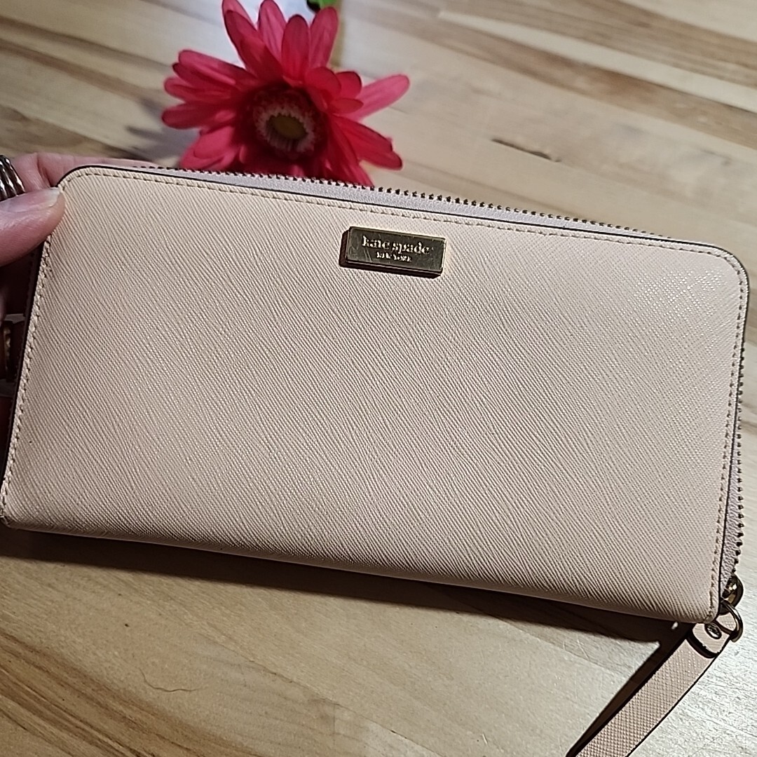 KATE SPADE Leather Zip Around Wallet Pink Peach Large 7.75″