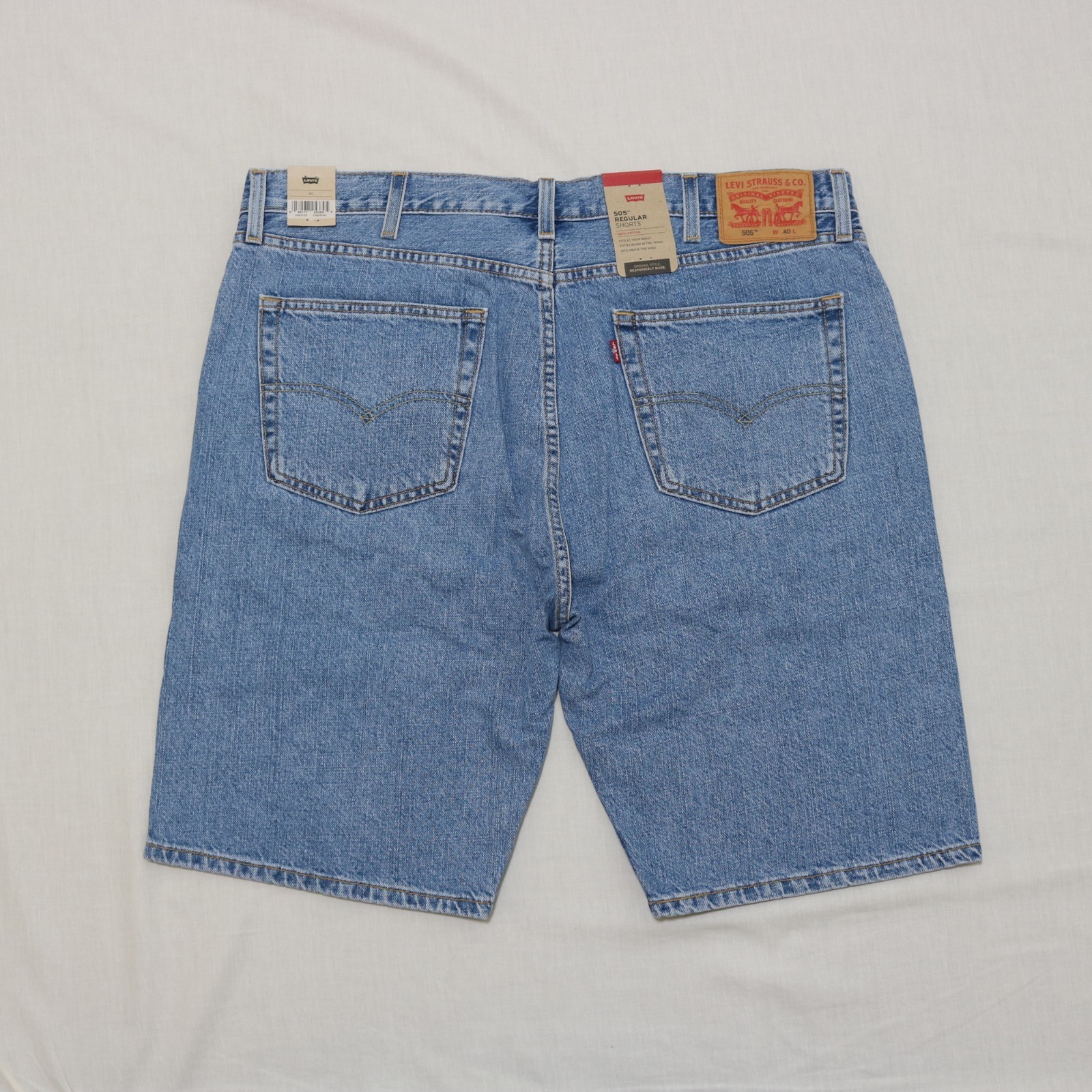 Levi’s 505 Men Zipper fly Regular jean shorts size 40 , 42 new with tag