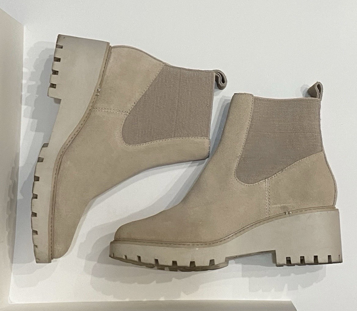 size 9.5 Dolce Vita Hutton Lug Sole Suede Ankle Boot sand beige womens booties