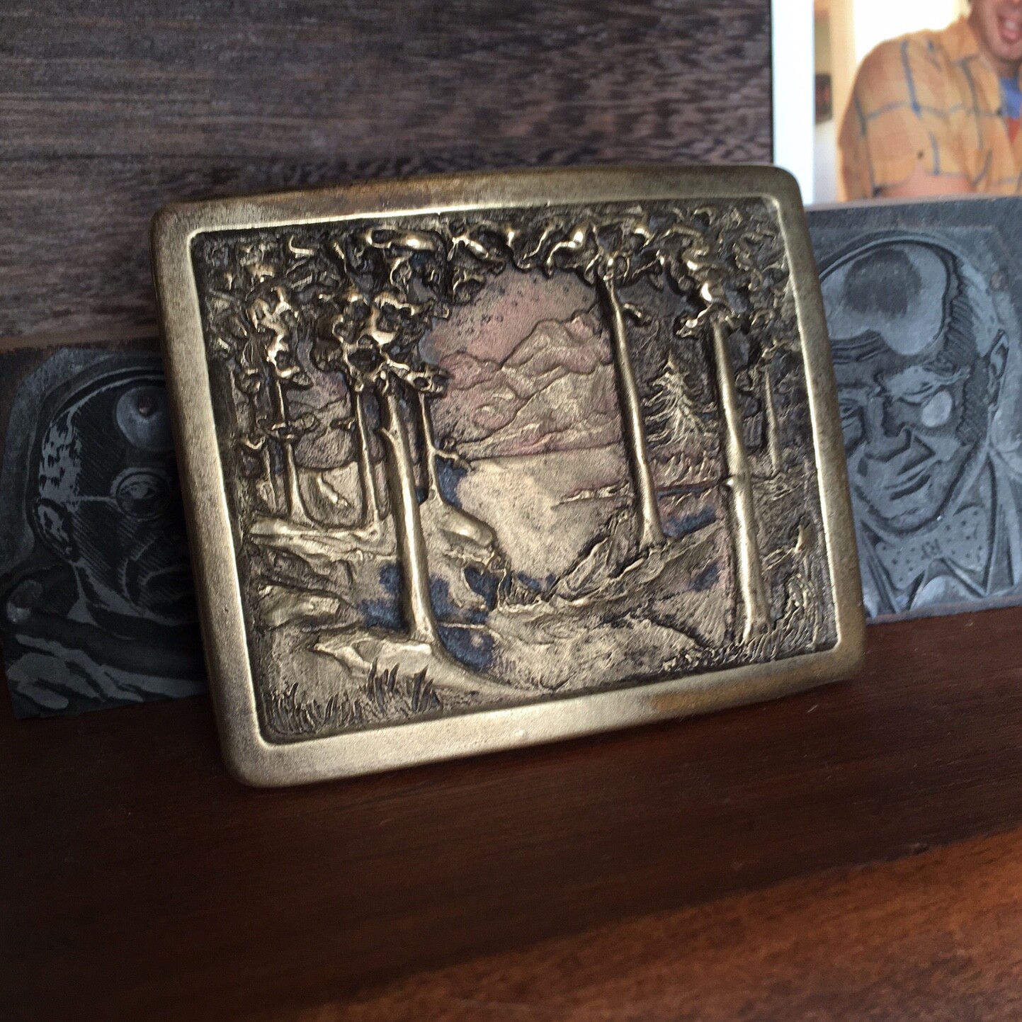 vintage miniature Brass framed STAND UP Nature scene tchotchke or Belt Buckle