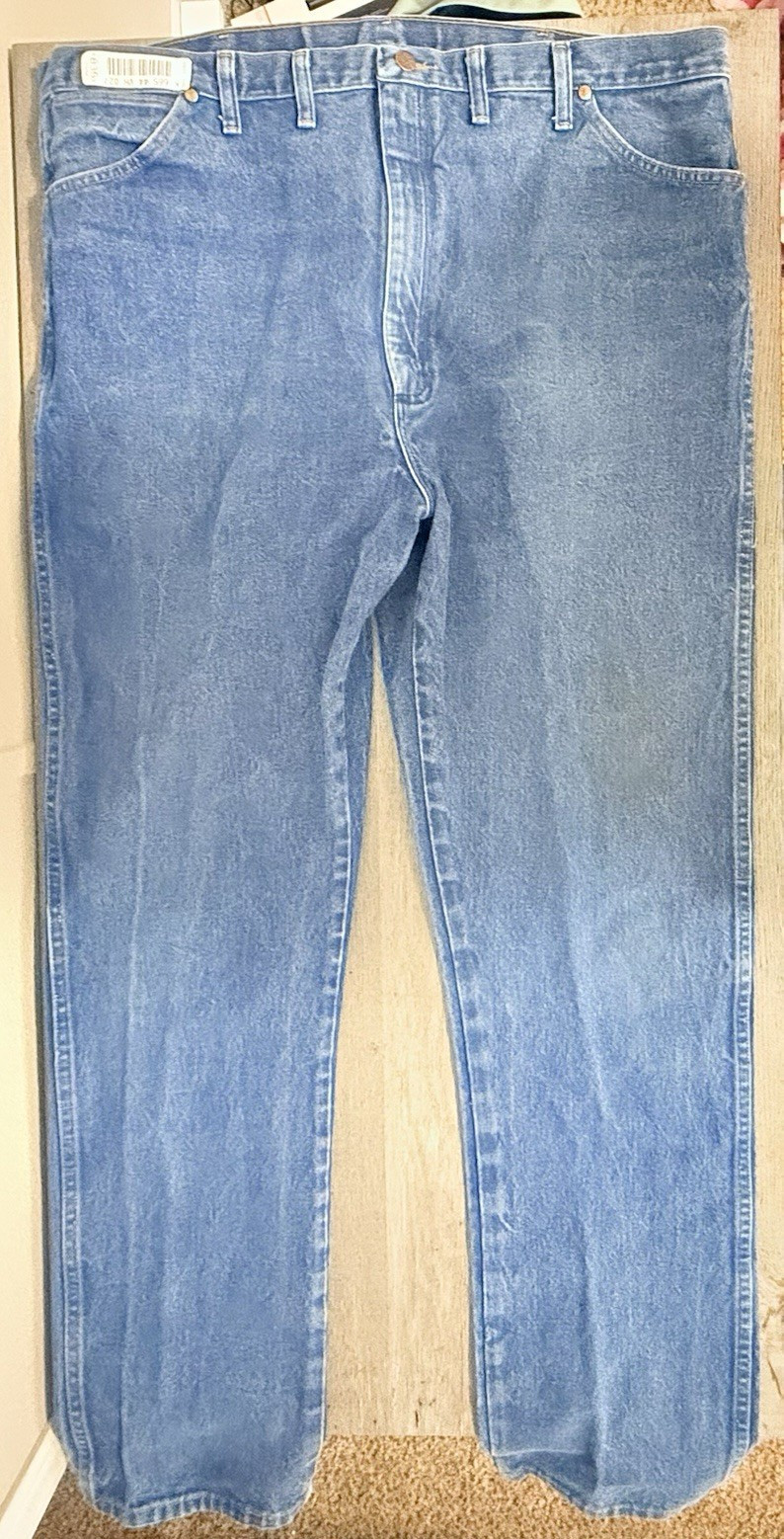 Wrangler Cowboy Cut Men’s Regular Fit Straight Leg READ DESCRIPTION!!!