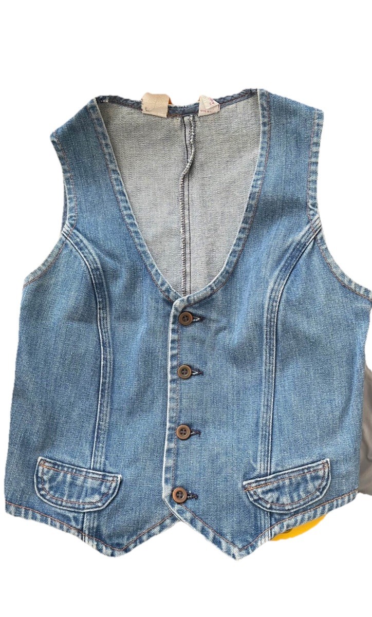 VINTAGE Wrangler Woman’s Vest Denim 70’s Button Up Size M but fits Like a S-XS