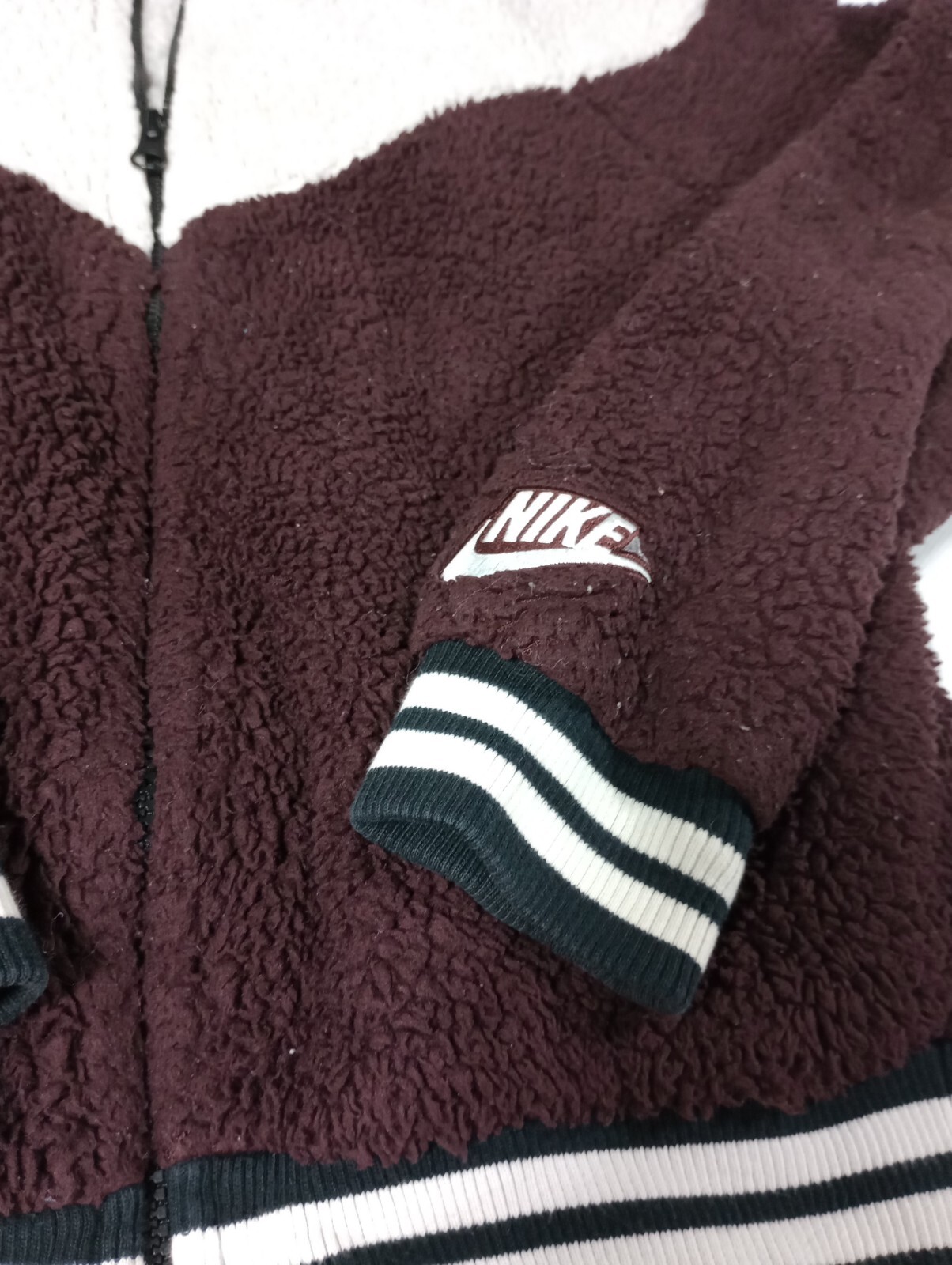 Nike Sportswear Bomber Jacket Women’s Small Sherpa Fuzzy Burgurgandy Zip Up Logo