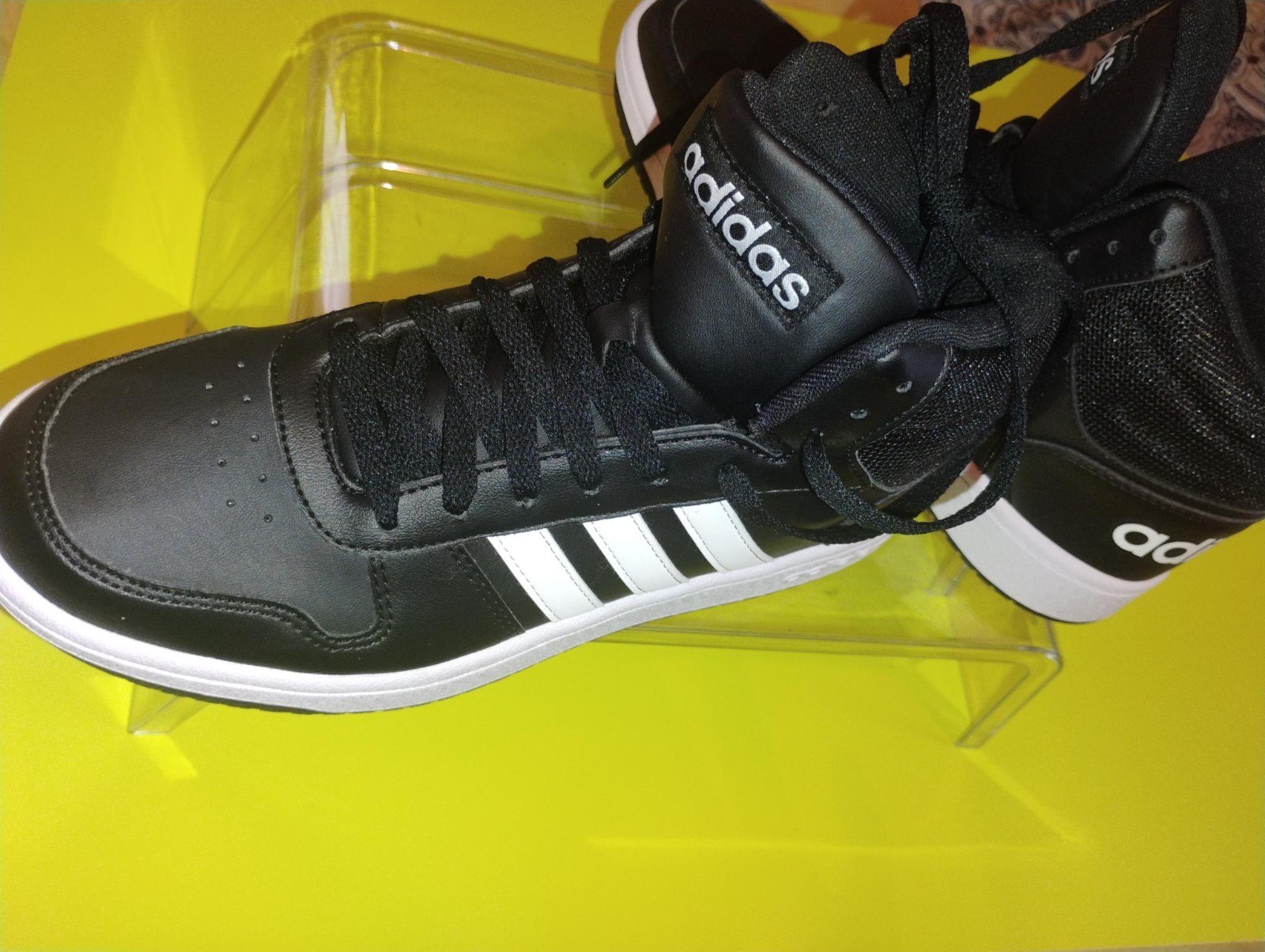 Adidas Men’s Size 8.5 Black White Athletic Sneakers Running Walking Shoes New