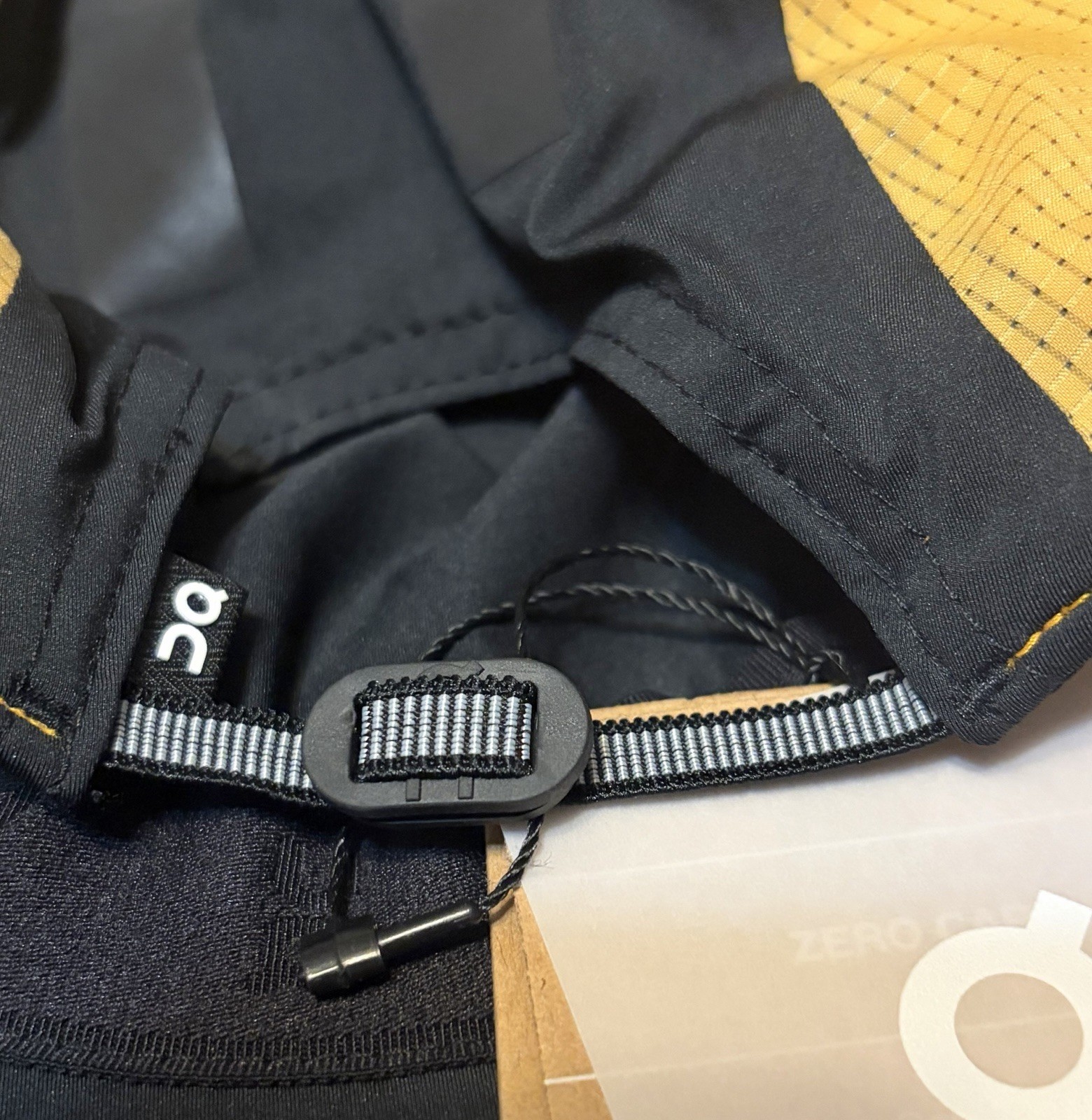 On Running Utility Zero Cap Mango Black Unisex Outdoor On Cloud 3 Panel Hat