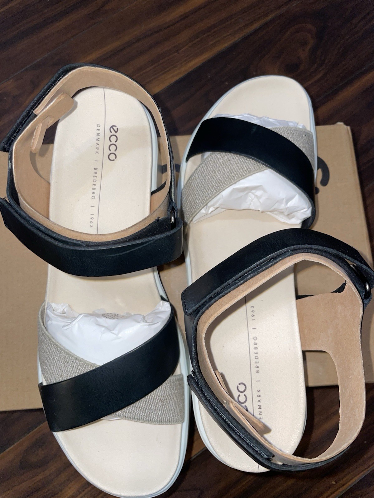 ECCO Flowt Women’s Wedge Sandals Black Leather Hook & Loop Solid Size 10