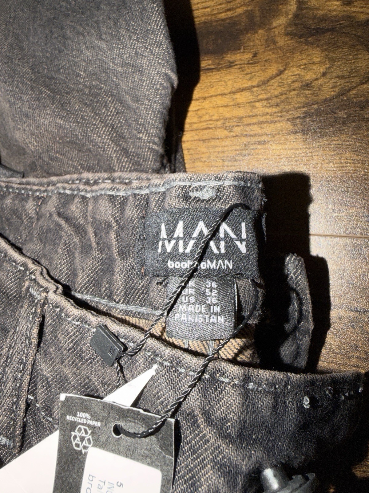 NWT! BoohooMAN Tall Baggy Rigid Washed Jeans – Brown – Size 36