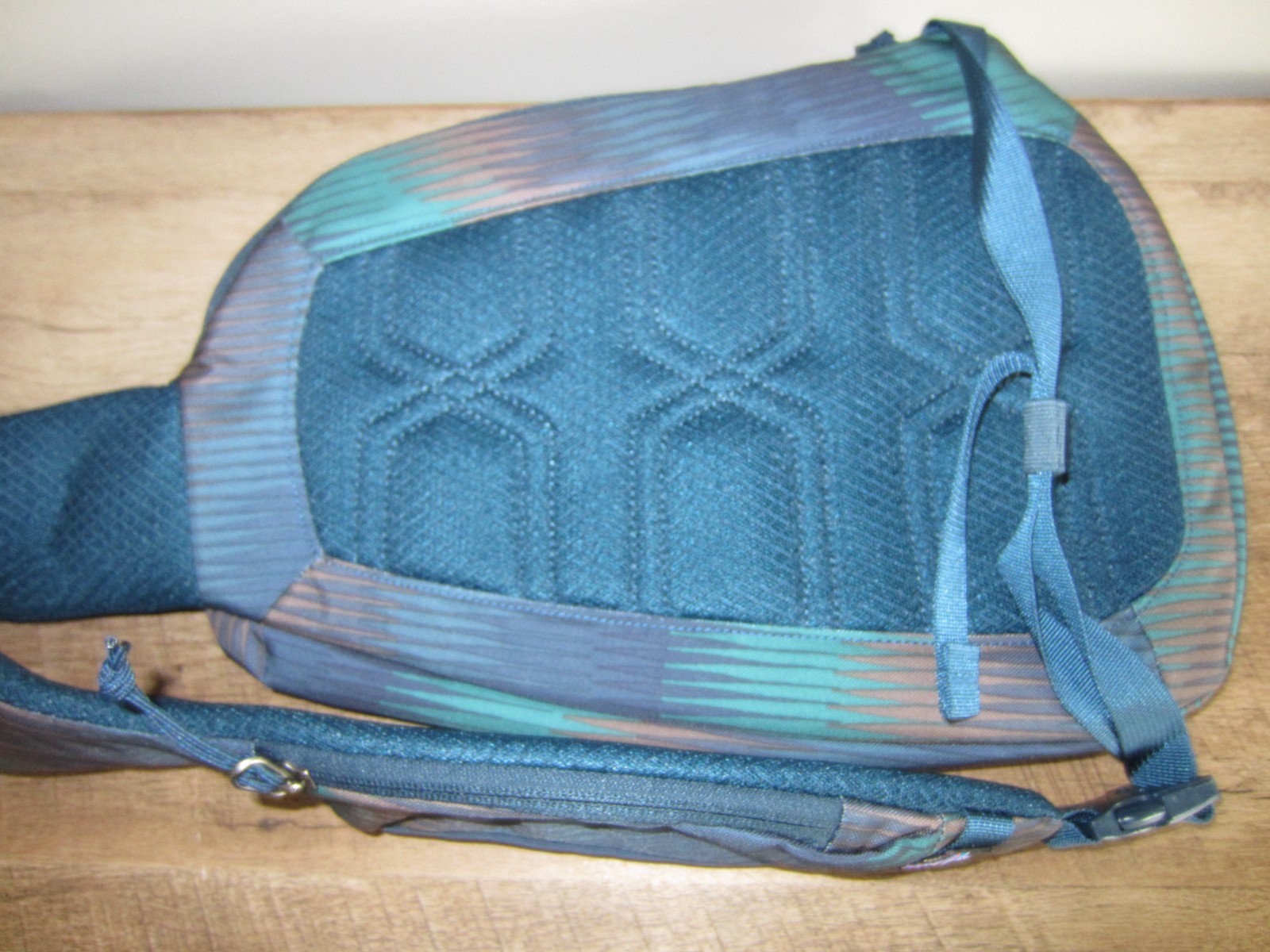 NWT Patagonia Atom 8L Slingback Aurora Tidepool Recycled Nylon Mens Womens HTF