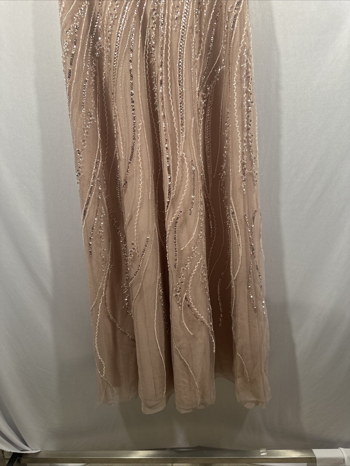 NEW $379 Xscape [ 6 ] V Neck Beaded Chiffon A Line Gown In Blush Pink #J501