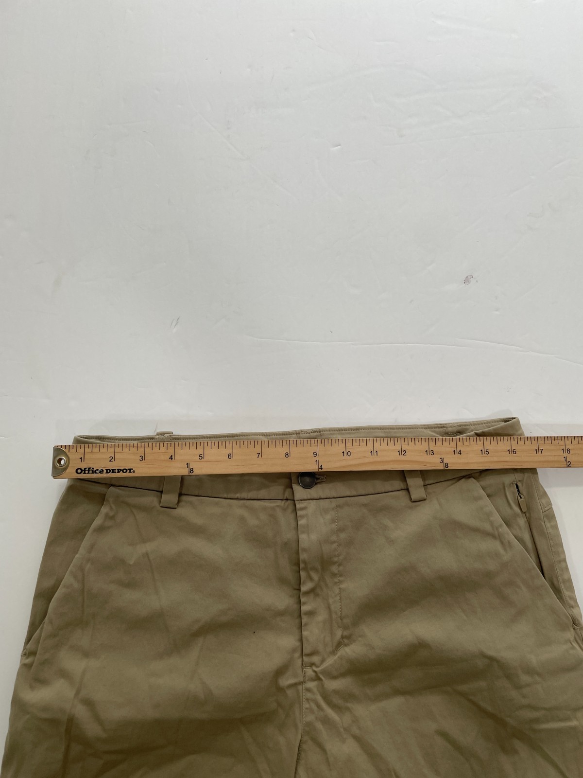 Lululemon Commission Pants Classic Fit 32 waist x 30 length ‘Tofino Sand’ M5440S