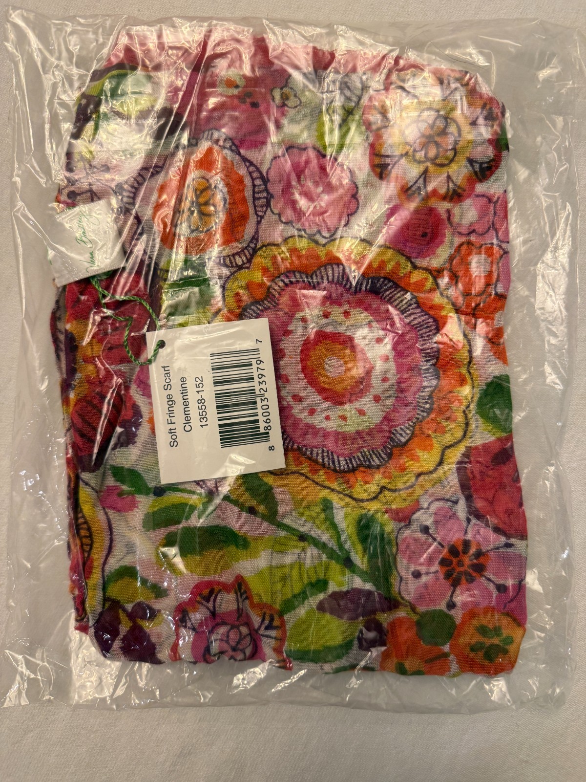 VERA BRADLEY SCARVES DISCONTINUED PATTERNS RARE SOFT FRINGED (R)