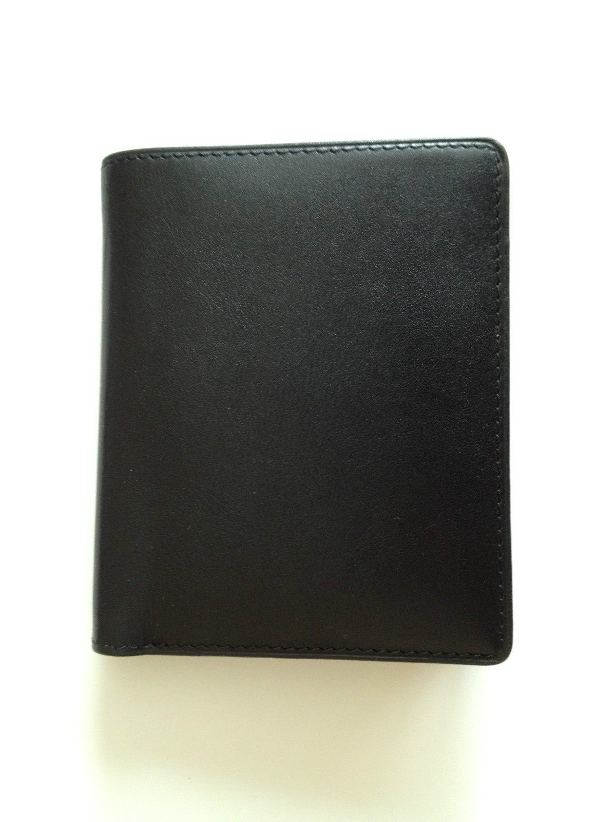 Mens Black Leather Bi-Fold Wallet, 8 Credit Card Slots, New In Box