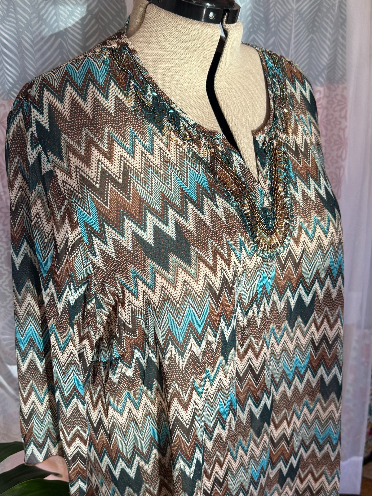 MAGGIE BARNES For Catherines Women’s size 4X Blouse Sheer Zig-Zag pattern 3/4
