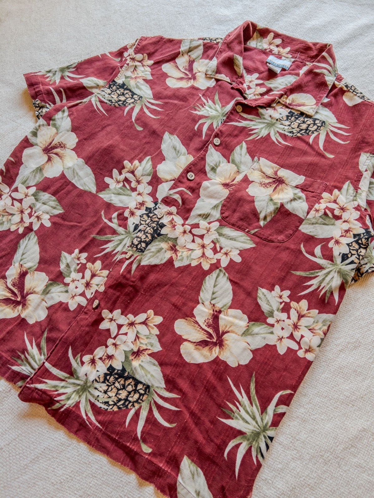 Breakwater Men’s Red Floral and Pineapple Print Short Sleeve Hawaiian Shirt