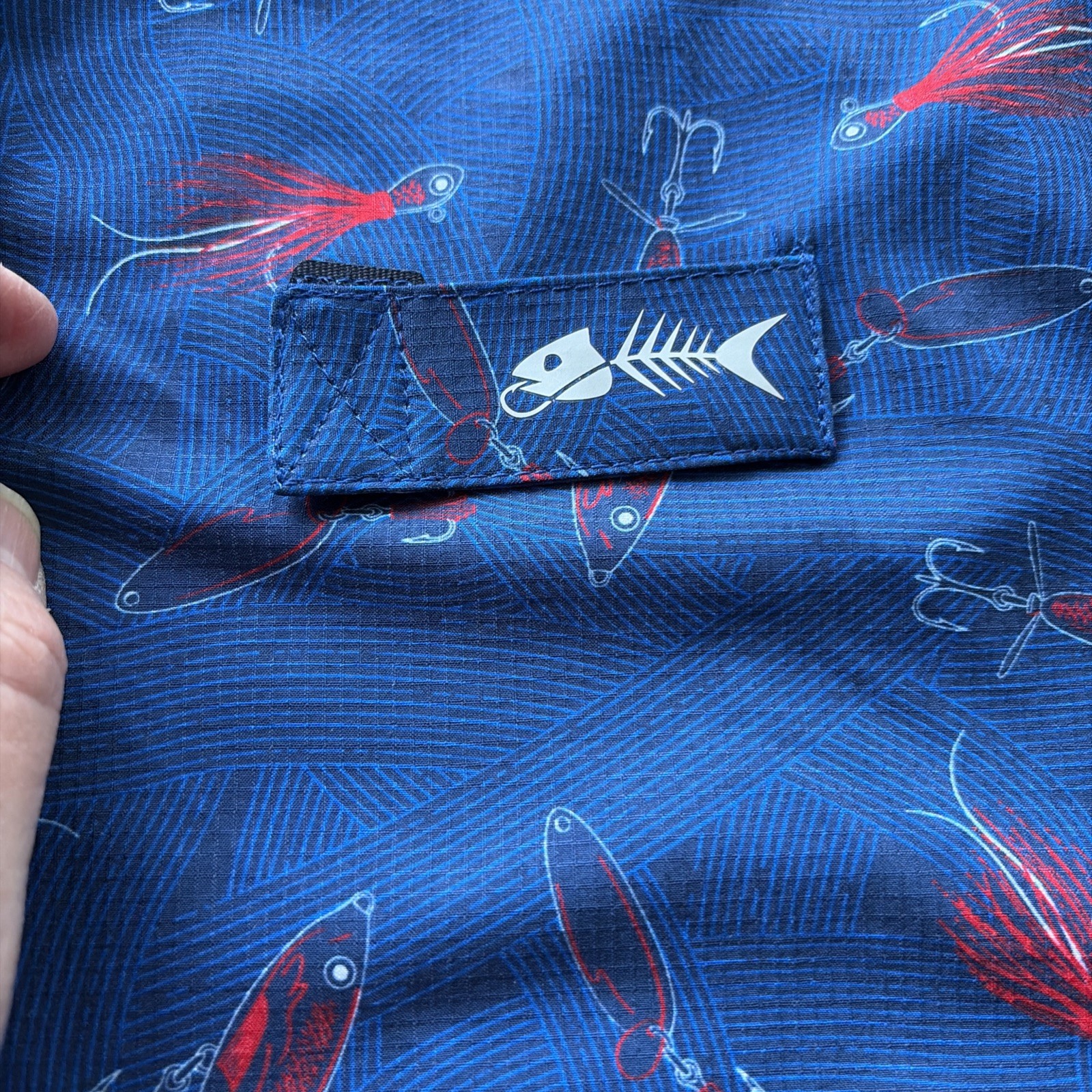 Silver Bait Men’s XXL Button Fishing Shirt Red Lure Design Vented Back EUC